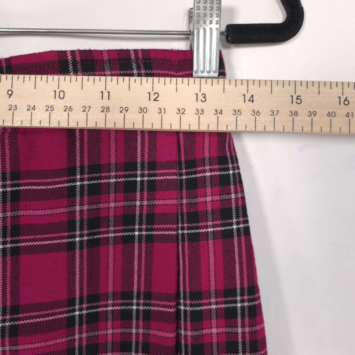 SPORT KILT Women’s Mini Skirt Pleated Pink Black MEDIUM Punk Goth Plaid USA MADE
