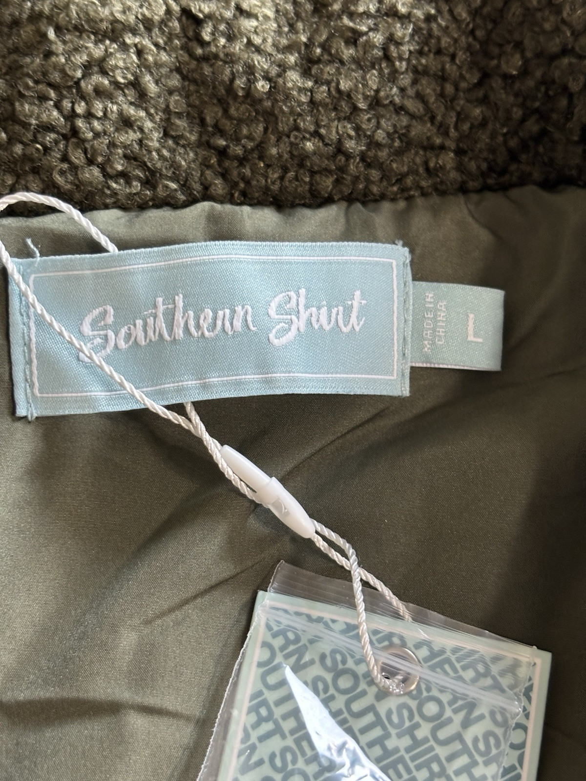 Southern Shirt Warm and Fuzzy Shirt Jacket Cedar Size Large Fully Lined NWT $98