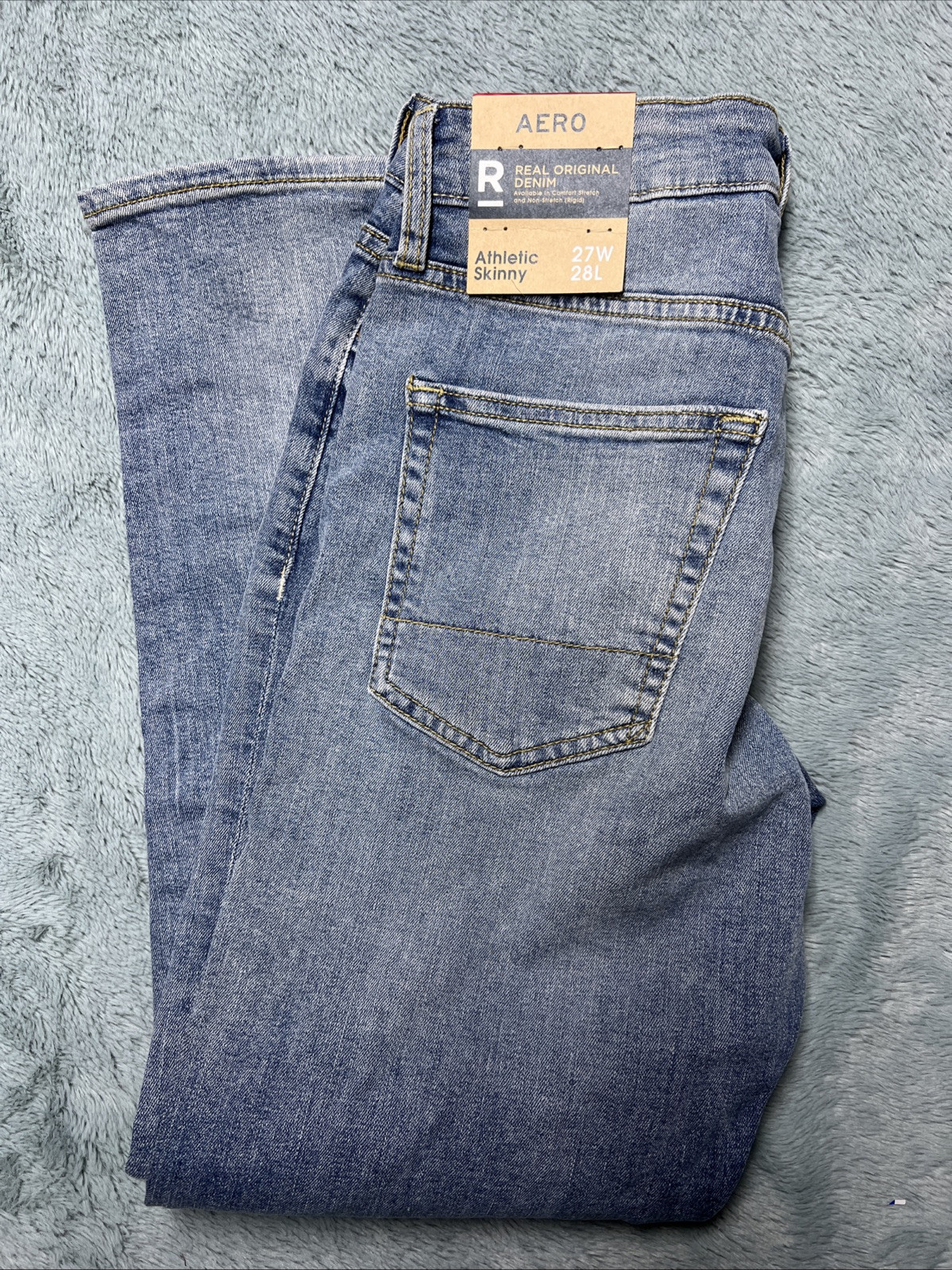 Aero Jeans Athletic Skinny Women’s 27×28 Distressed Light Wash Denim Preppy NWT