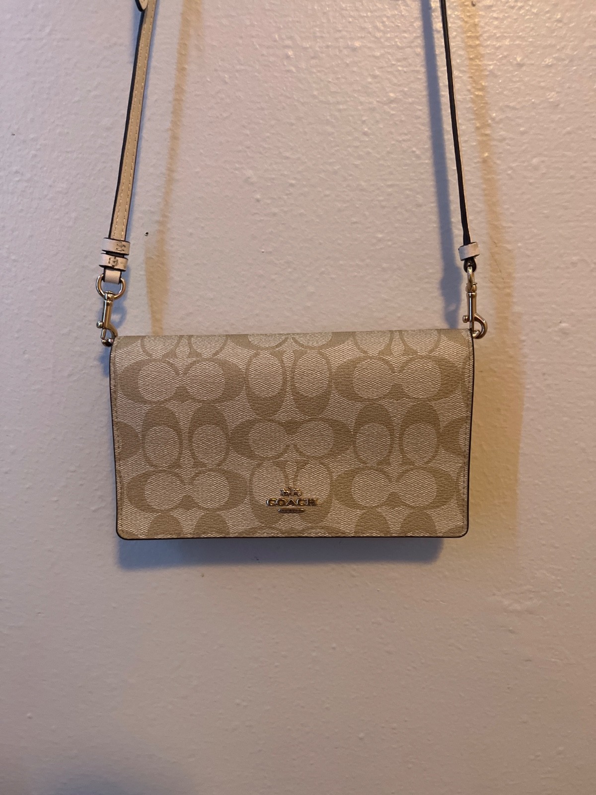 klare crossbody coach Khaki Medium in perfect condition to buy