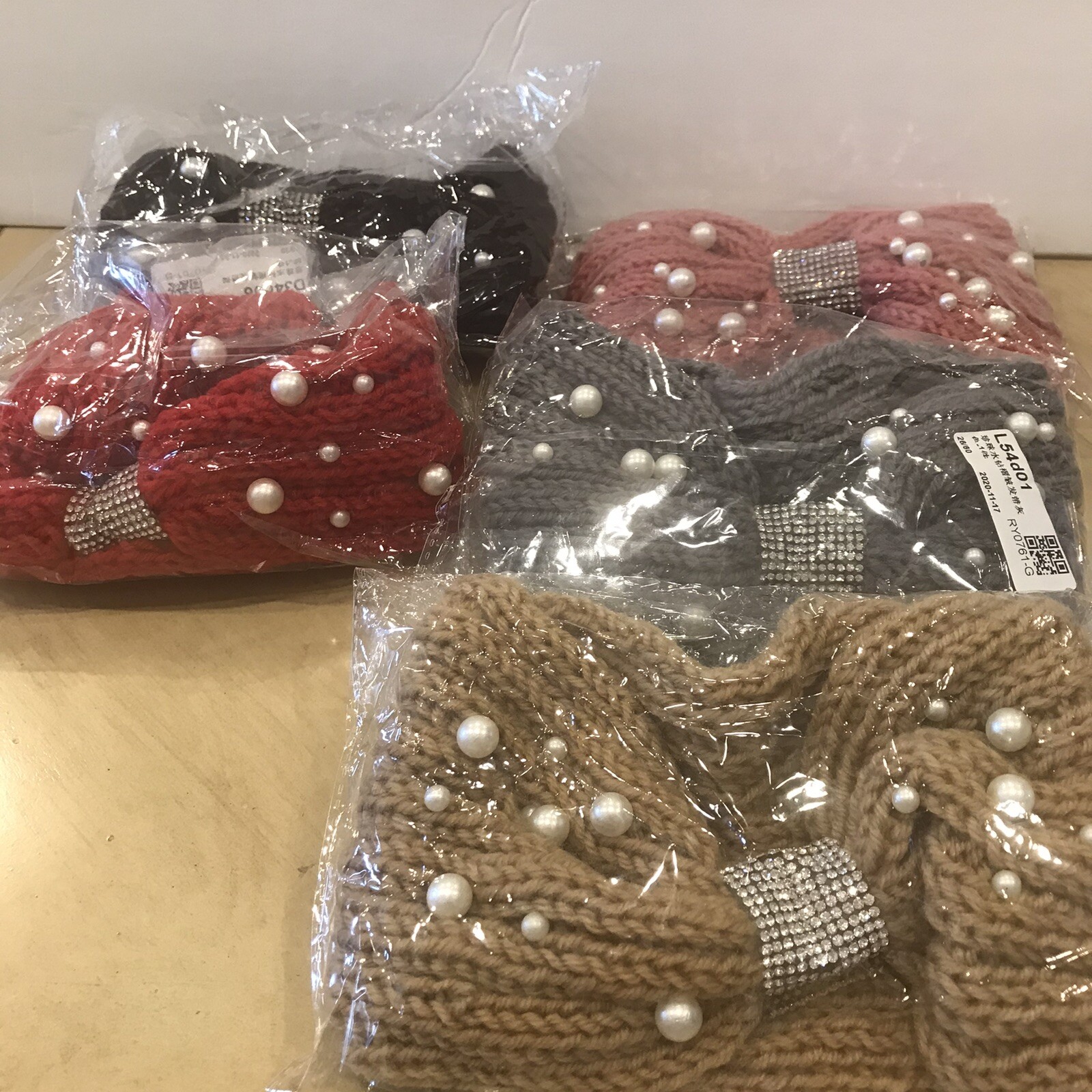 Winter Knitted Pearl Heardbond , very elegant two times $13