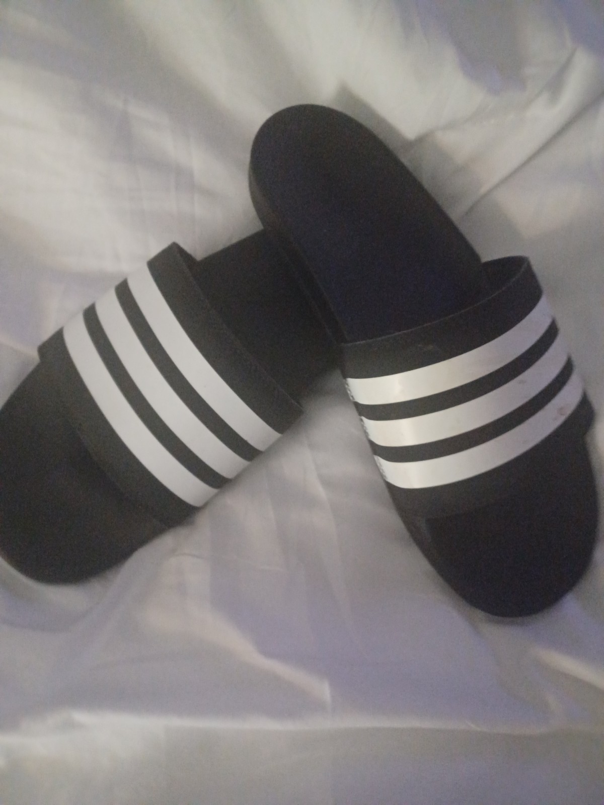 adidas Men’s Size 9 Adjustable Slide Sandals Black-and-White