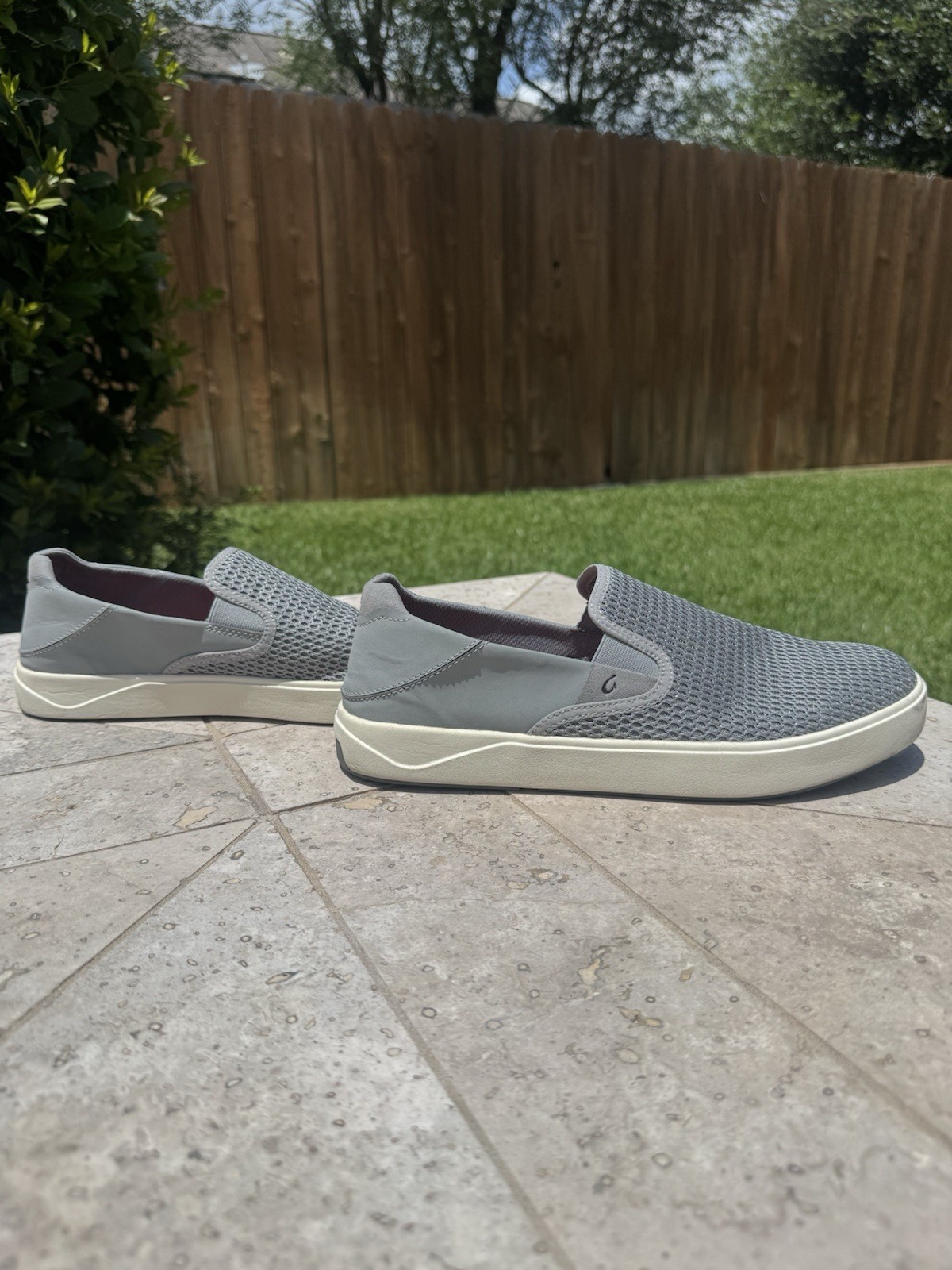 OluKai Lae’ahi Men’s Gray Mesh Slip-On Shoes Breathable Lightweight US 10.5