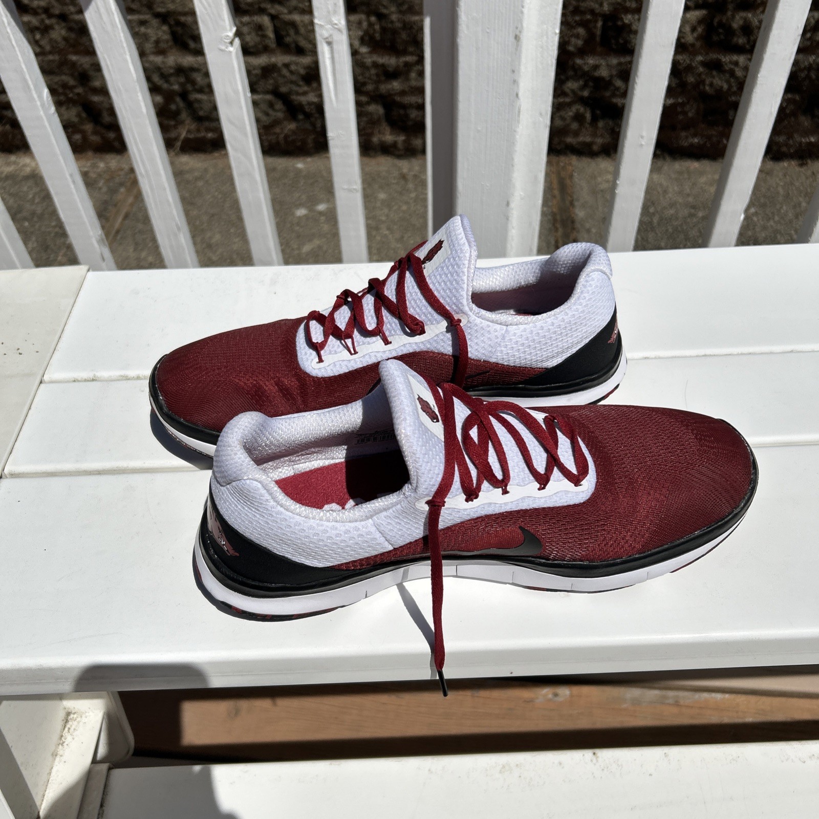 Arkansas Razorbacks Nike Free Trainer V7 Week Zero 12.5 needs eyelet fixed.