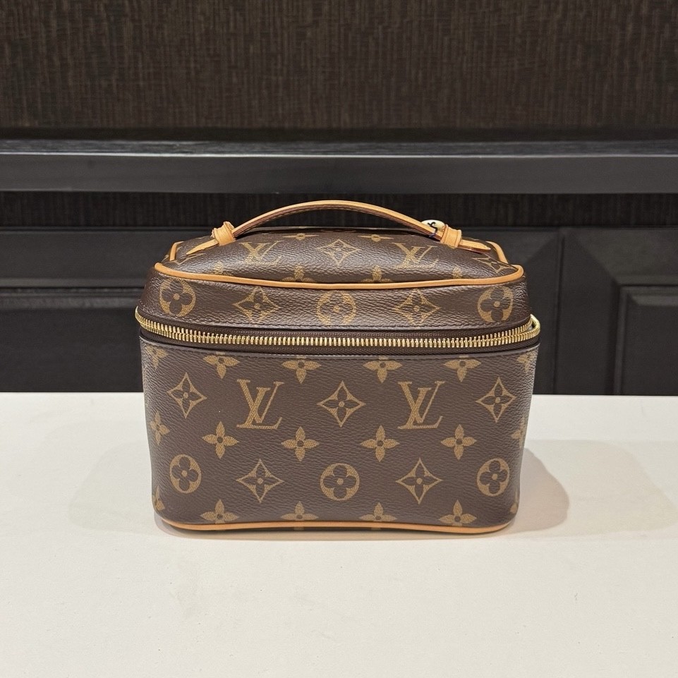 Louis Vuitton Pre-Owned Authentic Nice Cosmetic Bag Free Tracked Shipping