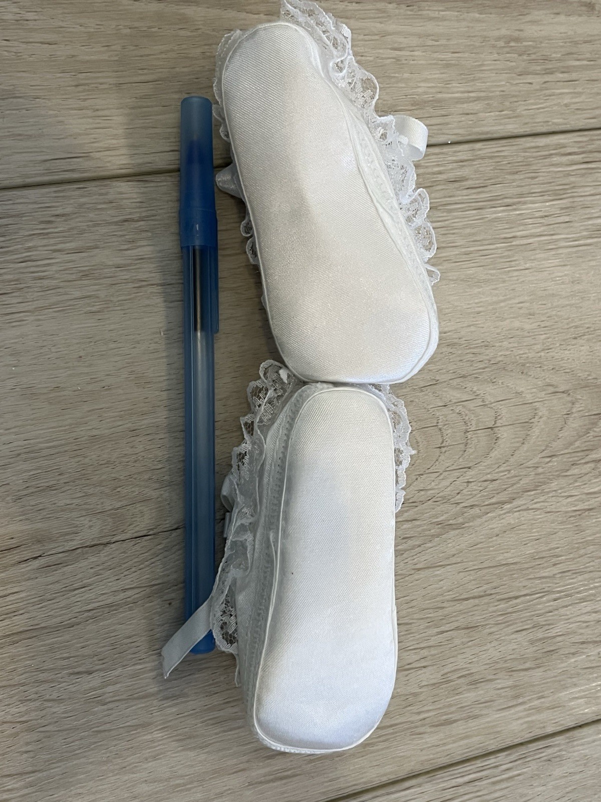 NEW Vintage Wee Kids Infant Girl White Satin Fabric Shoes Ribbon Lace Size NB