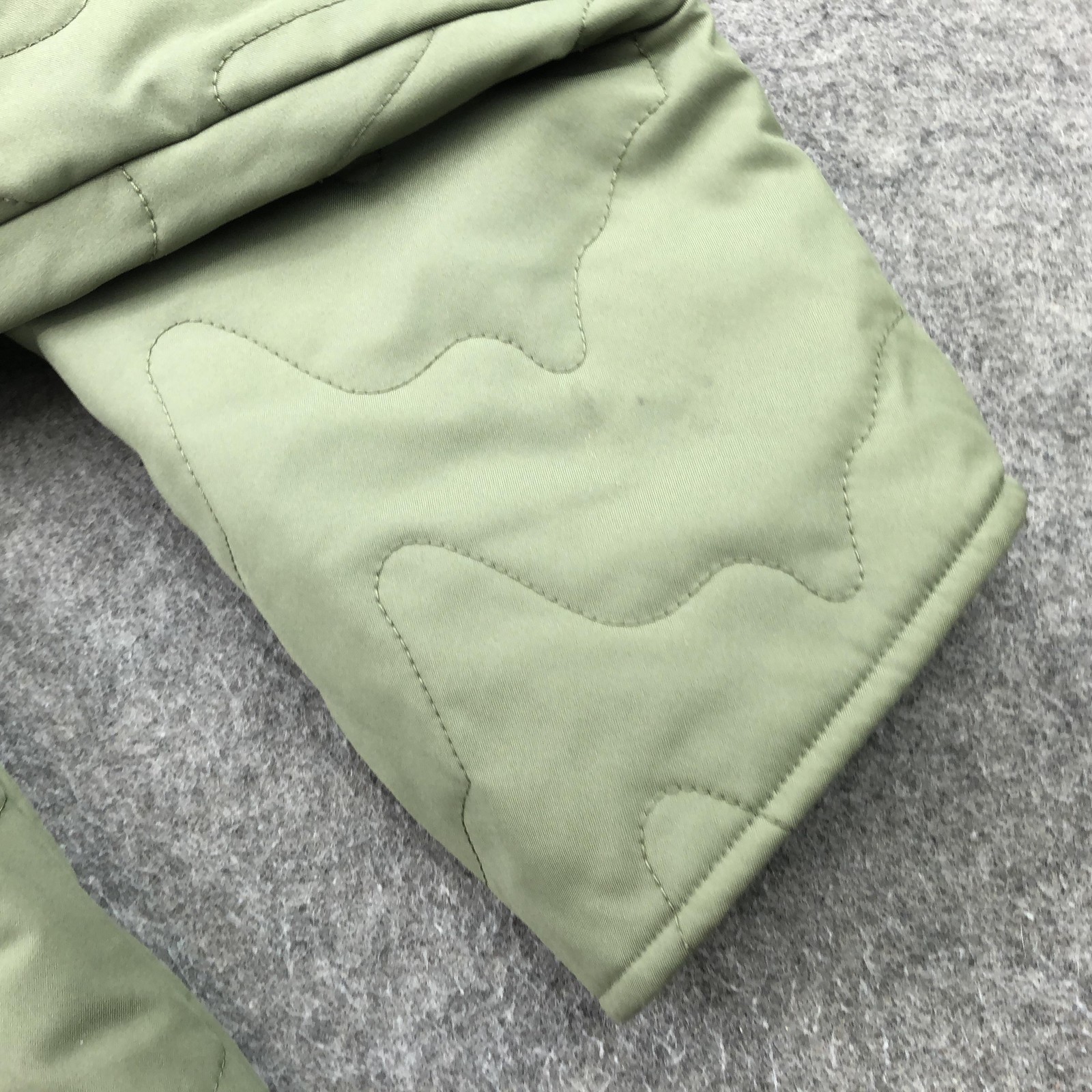 BASS Outdoor Jacket Women Large Green Olive Quilted Snap Front Insulated Pockets