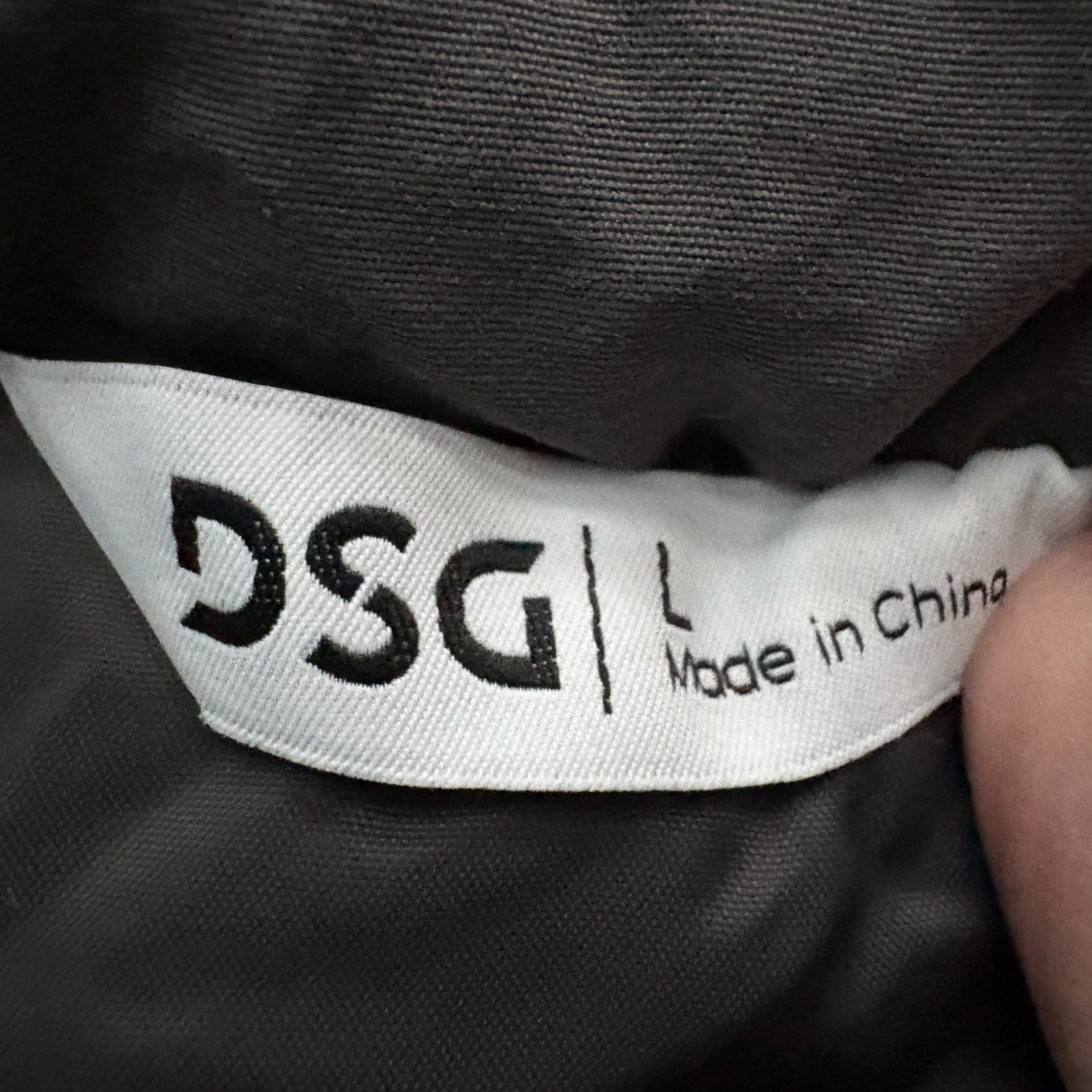 NWT DSG Mens Dark Gray Black Lined Full Zip Insulated Winter Puffer Vest Size L