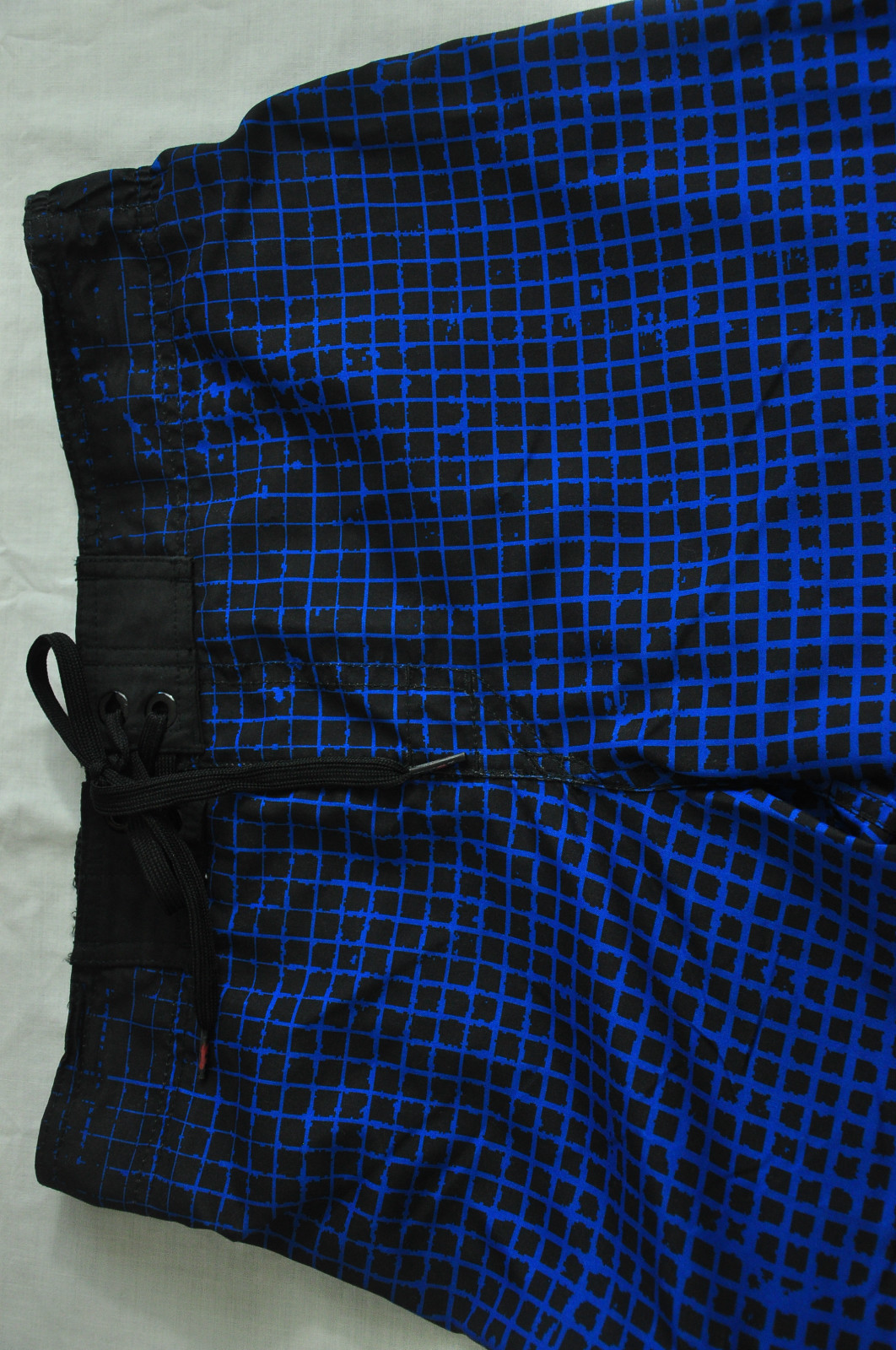 NWT! MENS BLACK/BLUE HAWK SWIM SUIT SMALL RETAIL $38.00 GREAT LOOKING! BRAND NEW