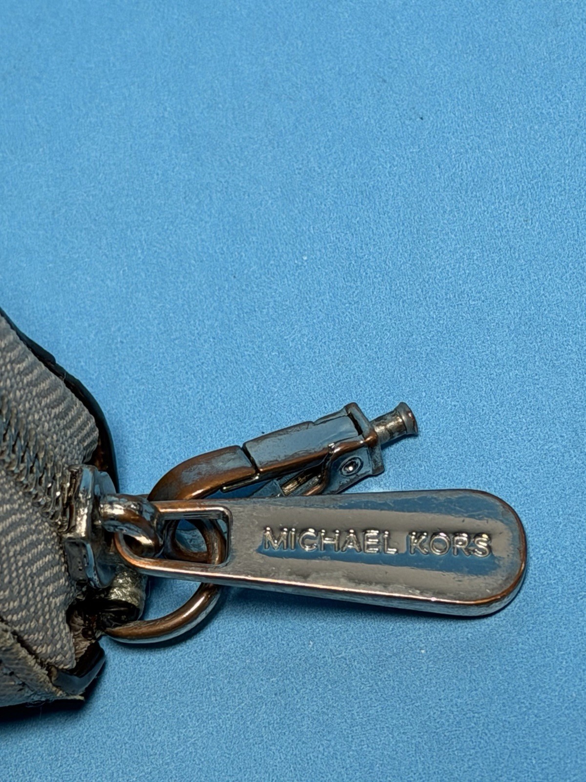 Michael Kors Jet Set Travel Gray Silver Zip Around Wallet Saffiano Leather