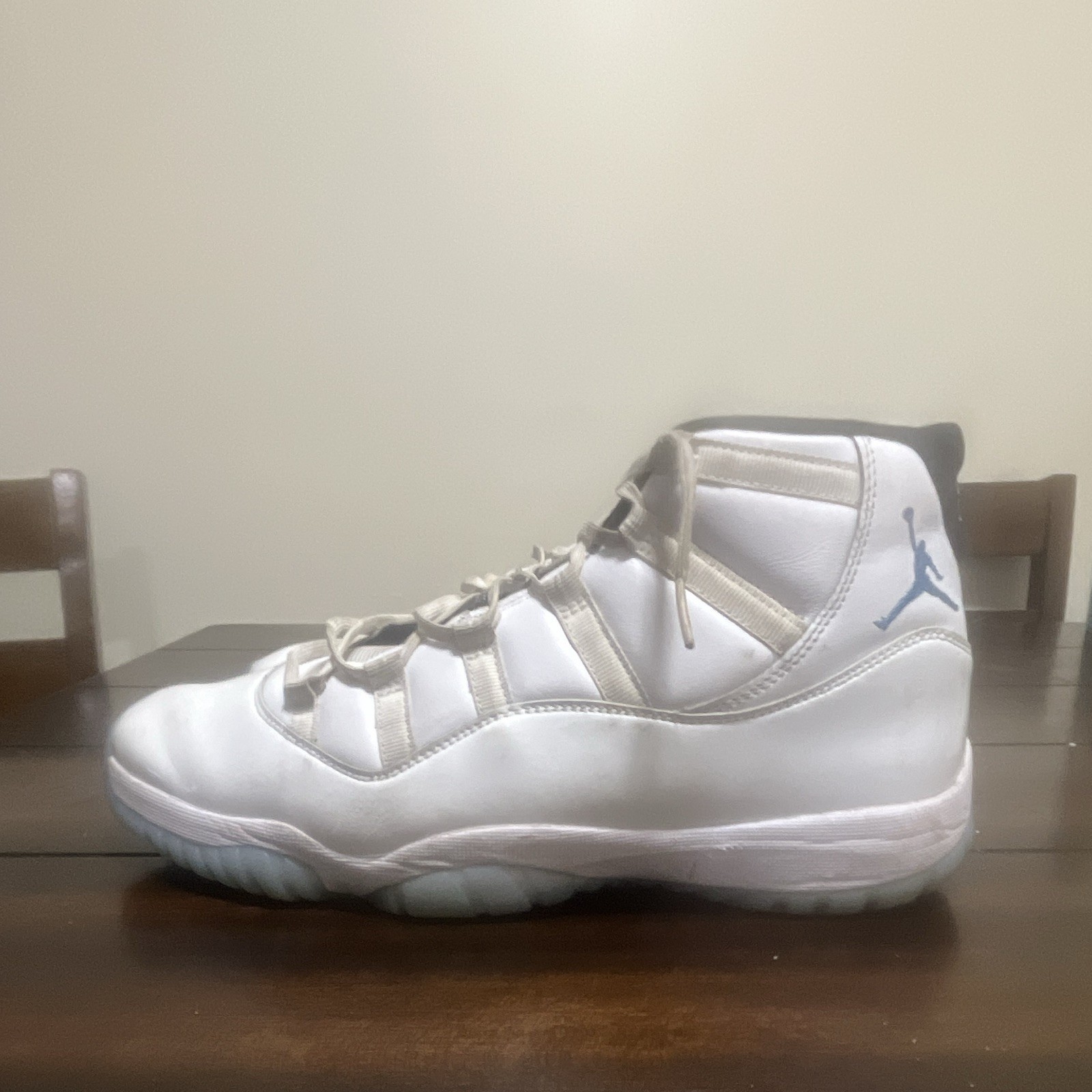Jordan Air Jordan 11 Men’s White Mid Top Lace-Up Basketball Athletic Sneakers