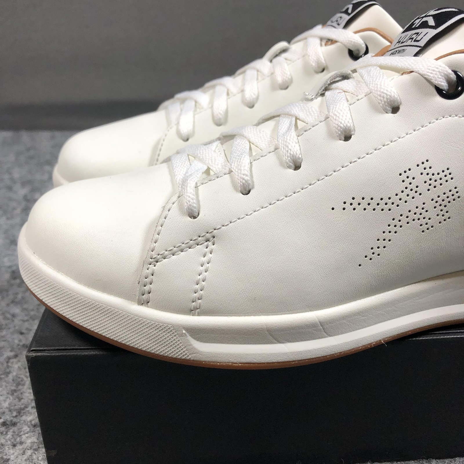 KURU Shoes Mens Size 7.5 White Leather Low Top Lace Up Casual Comfort Sneakers