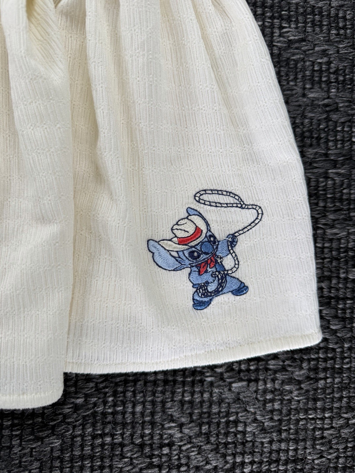 Disney Stitch Embroidered Ivory Knit Pull-On Elastic Waist Girls Skort Small