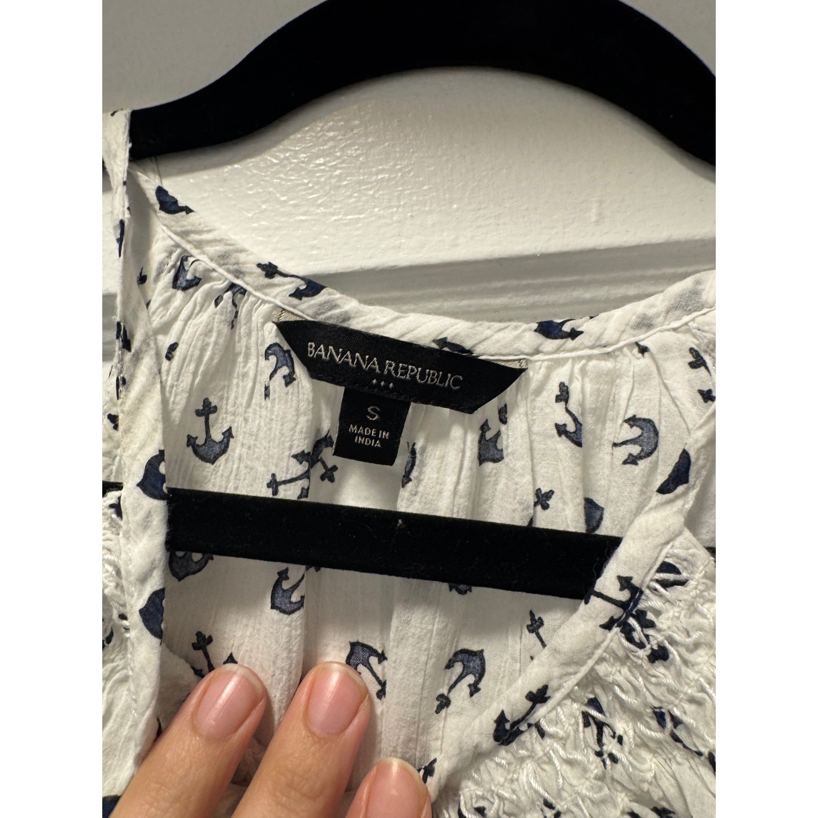 Banana Republic Womens Small White Navy Blue Anchor Print Halter Tank Top Blouse