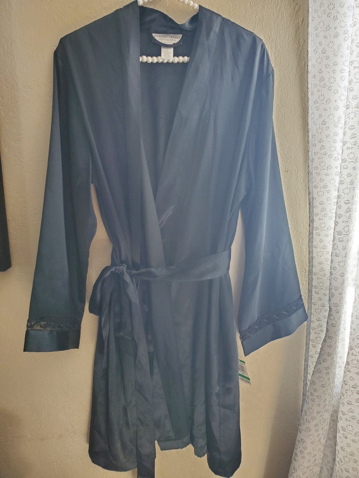 Morgan Taylor Black Satin Wrap Robe with Lace Trim L NWT