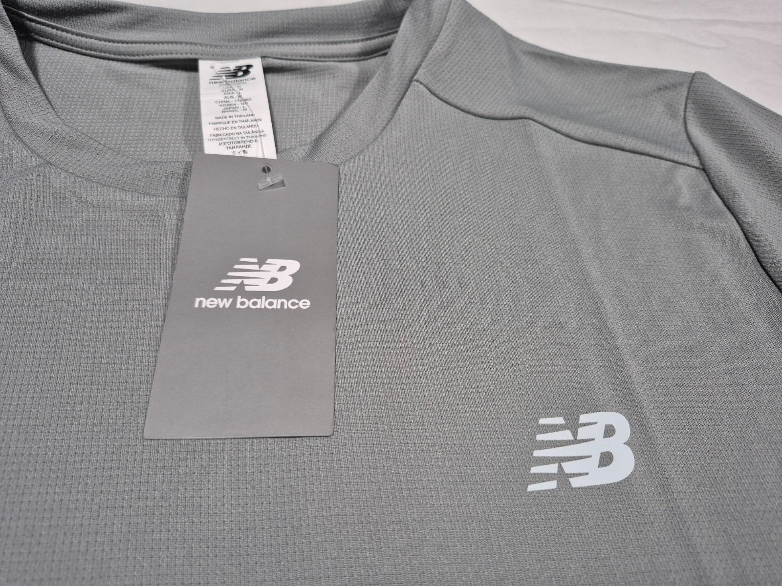 New Balance Men’s Fast Drying Moisture Wicking Running Gray shirt Polyester