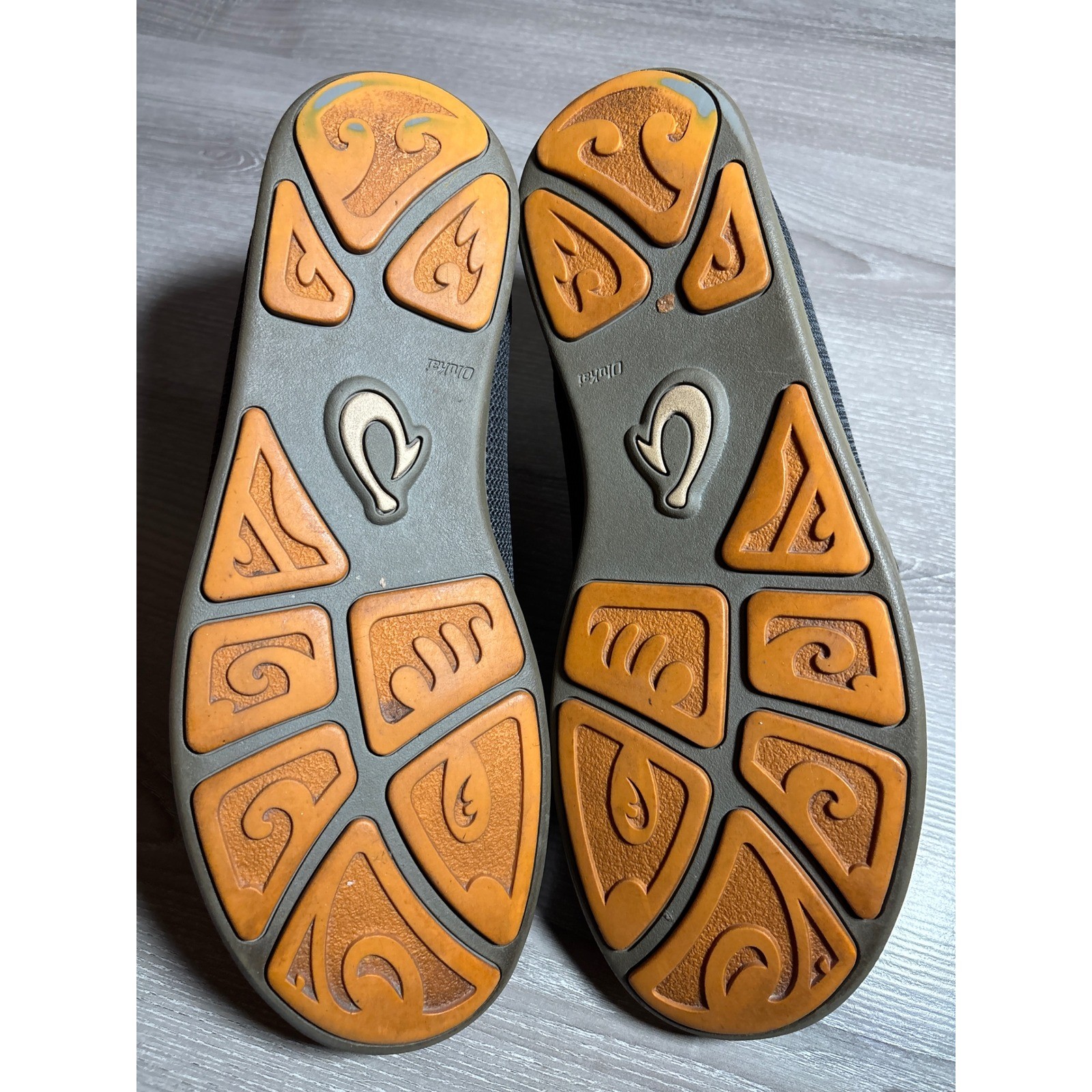 Olukai Nohea Mesh Mens 10.5 Charcoal Grey Orange Slip On Loafers 10188-4242