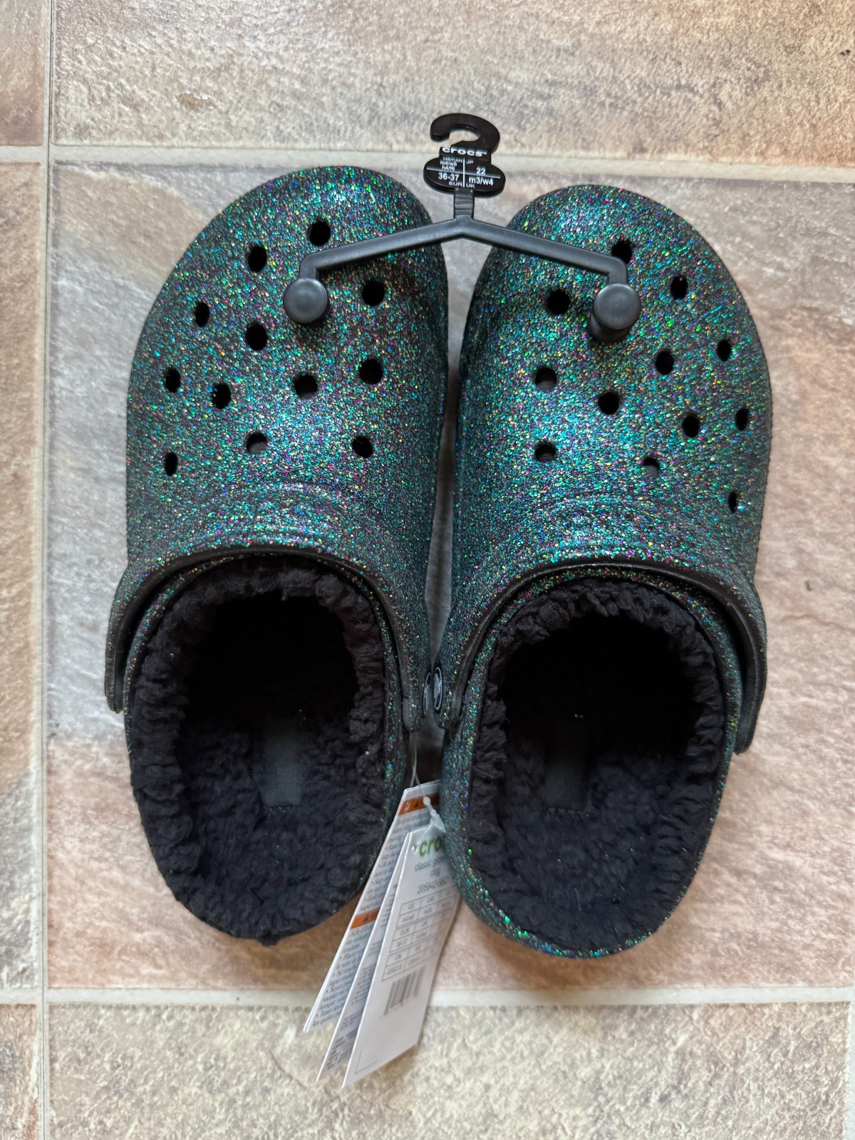 NEW Crocs Classic Green Glitter Lined Clog (Men4/Women6 Black Fuzzy Liner 205842