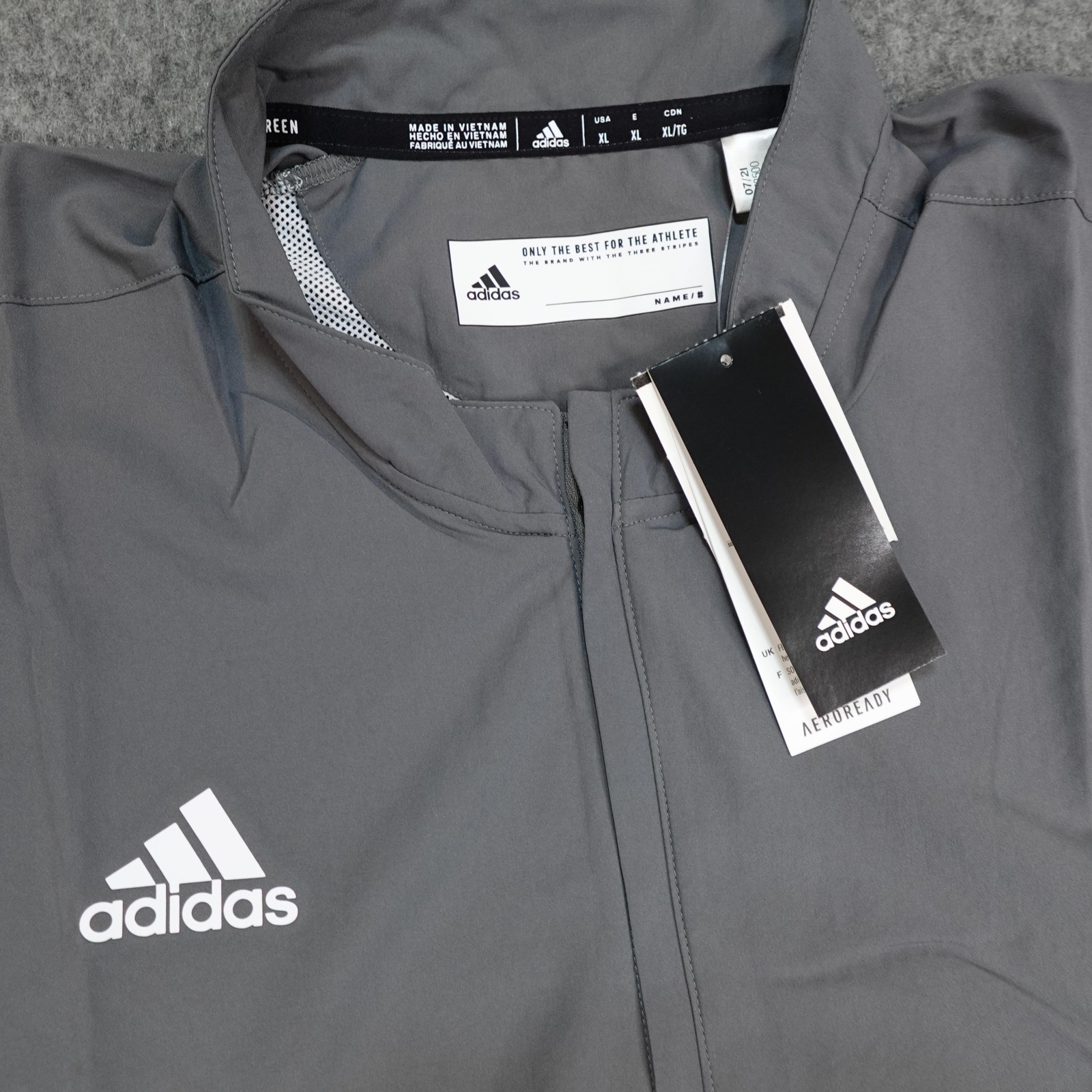 Adidas Jacket Mens XL Grey 1/4 Zip Woven Pullover Wind Shirt Batting AEROREADY