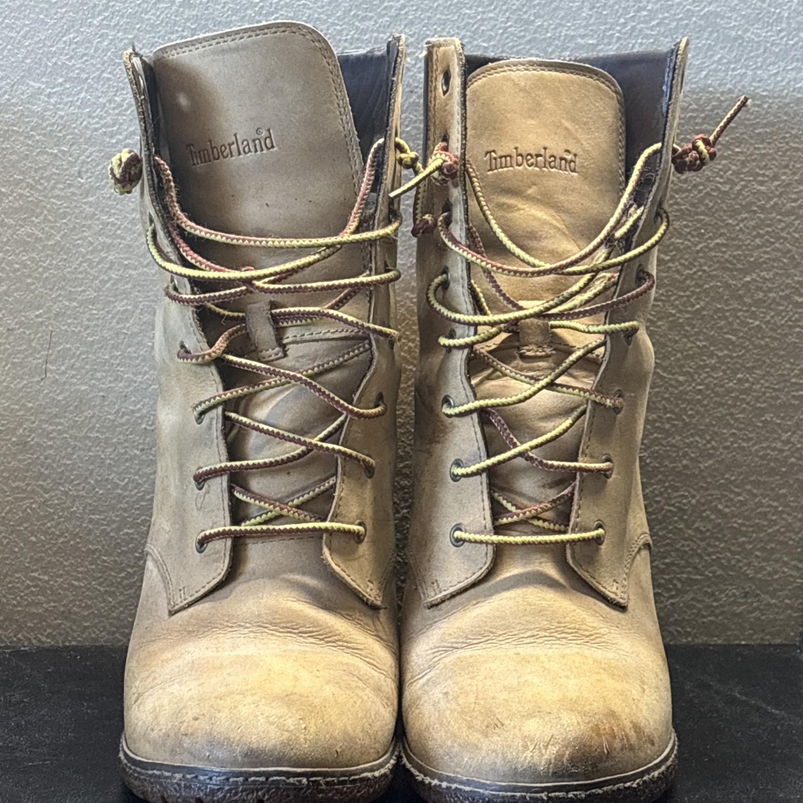 Timberland Women’s 6 Inch Waterproof Boots Size 9US