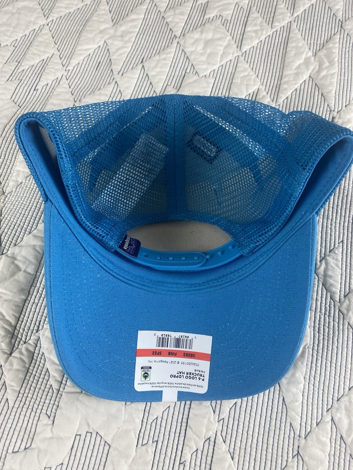 NWT Patagonia LoPro Snapback Trucker Hat Fin Blue