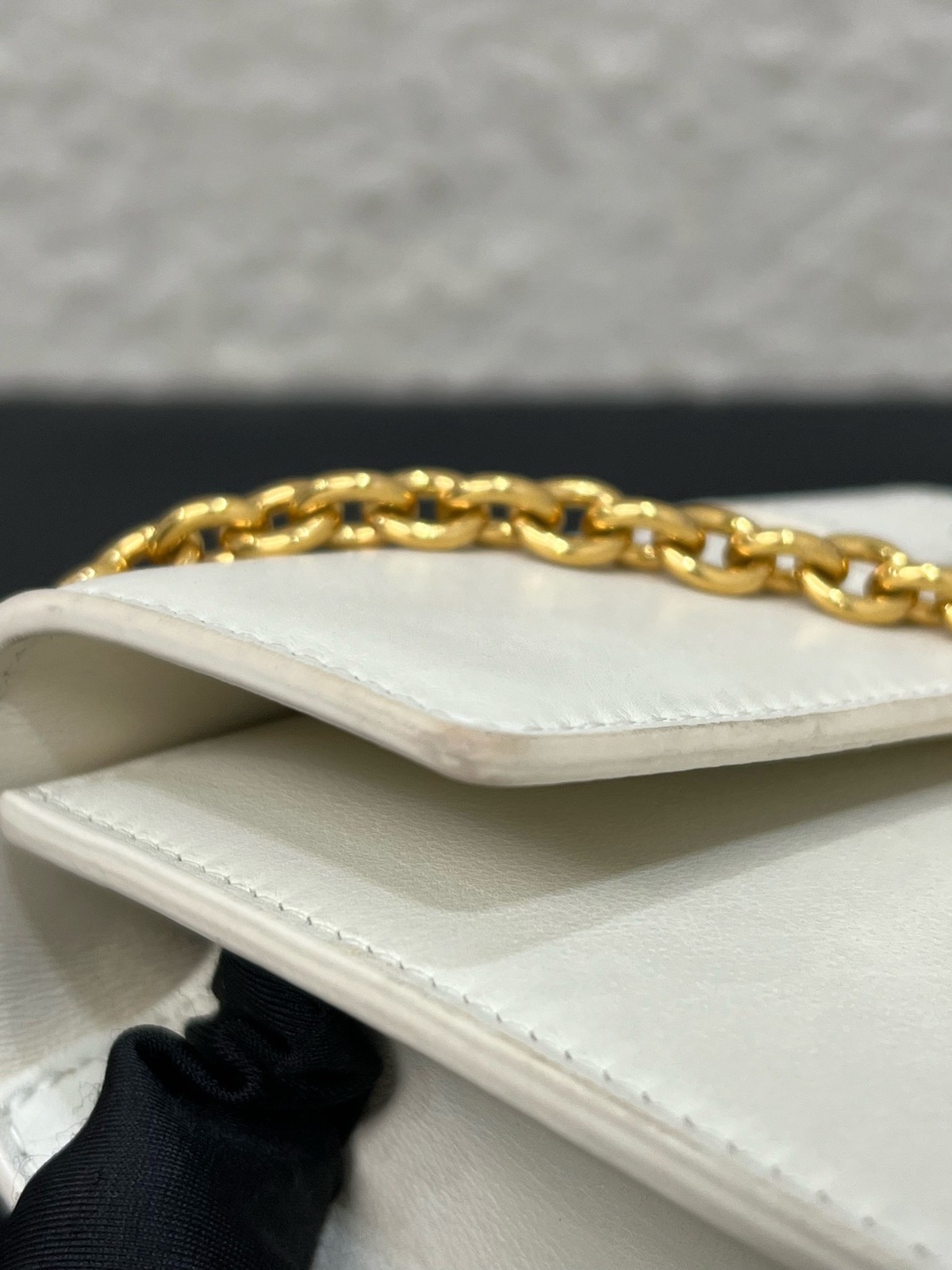 Dior Pre-Owned Authentic Chain Bag Cream 21x6x12cm Free Tracked Shipping