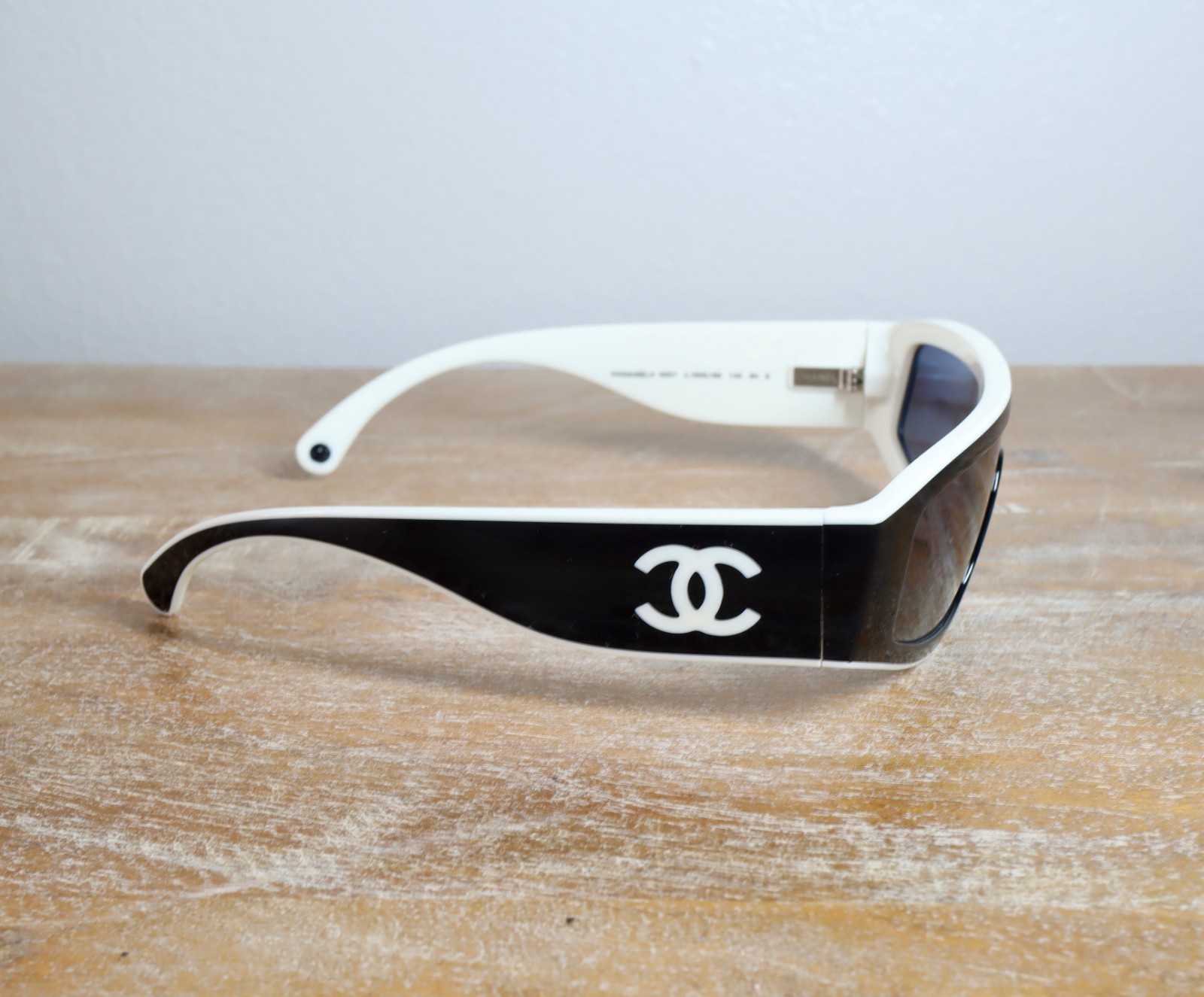 CHANEL 6057 Urban Vintage Shield Sunglasses Black & White/Gray Lens 100% UV