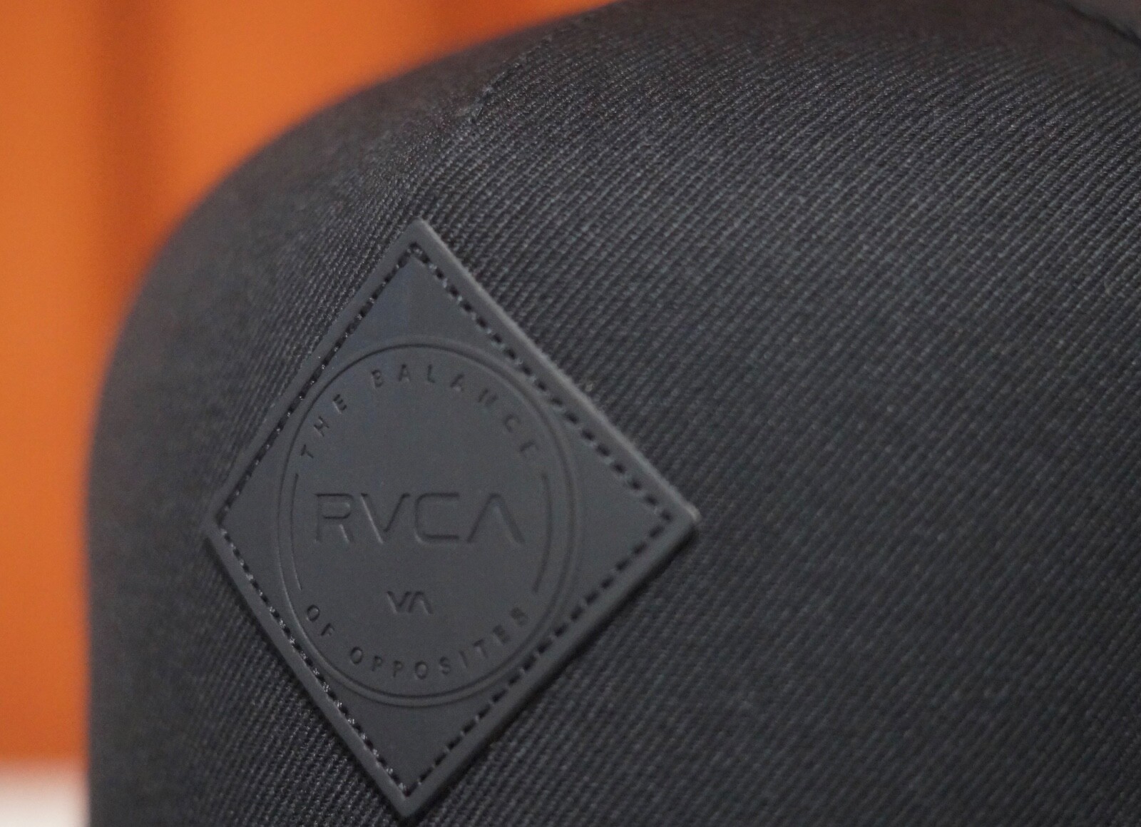 New Rvca VA Logo Patch Plain Black MID FIT Mens Snapback Hat RHTRVC-10