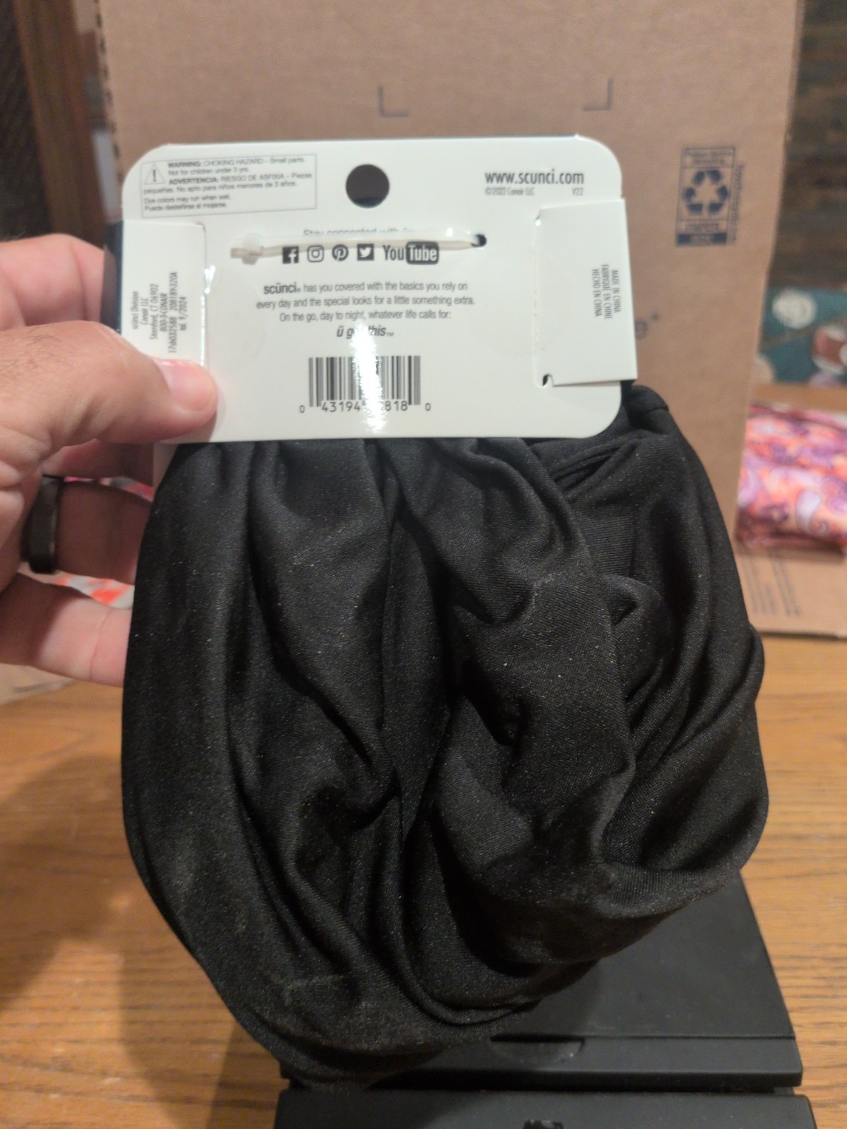 Scunci Everyday & Active Wide Multiwear Headwrap, Black, 1-Piece