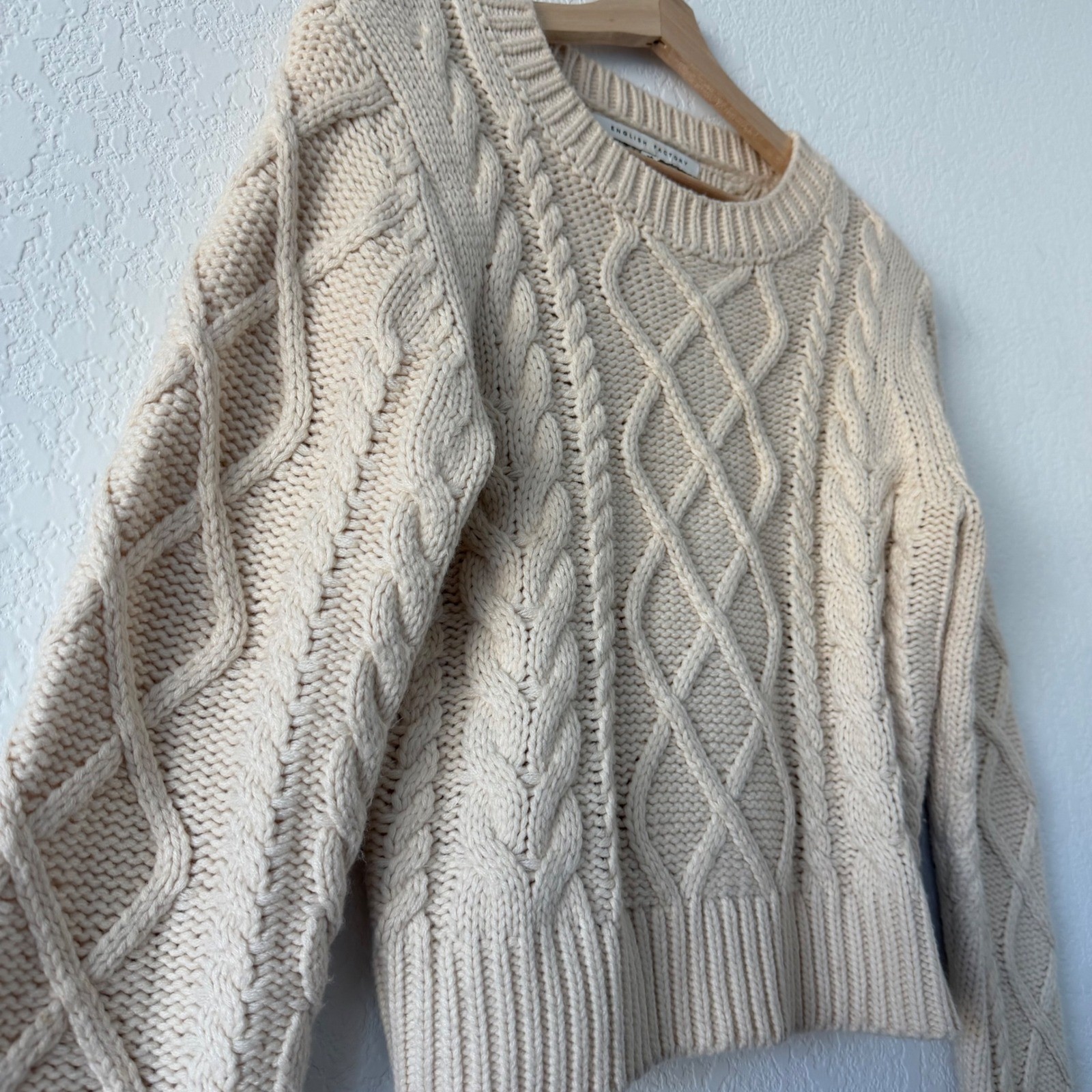 English Factory Womens Cream Cable Knit Cropped Sweater Size Med Ivory Pullover