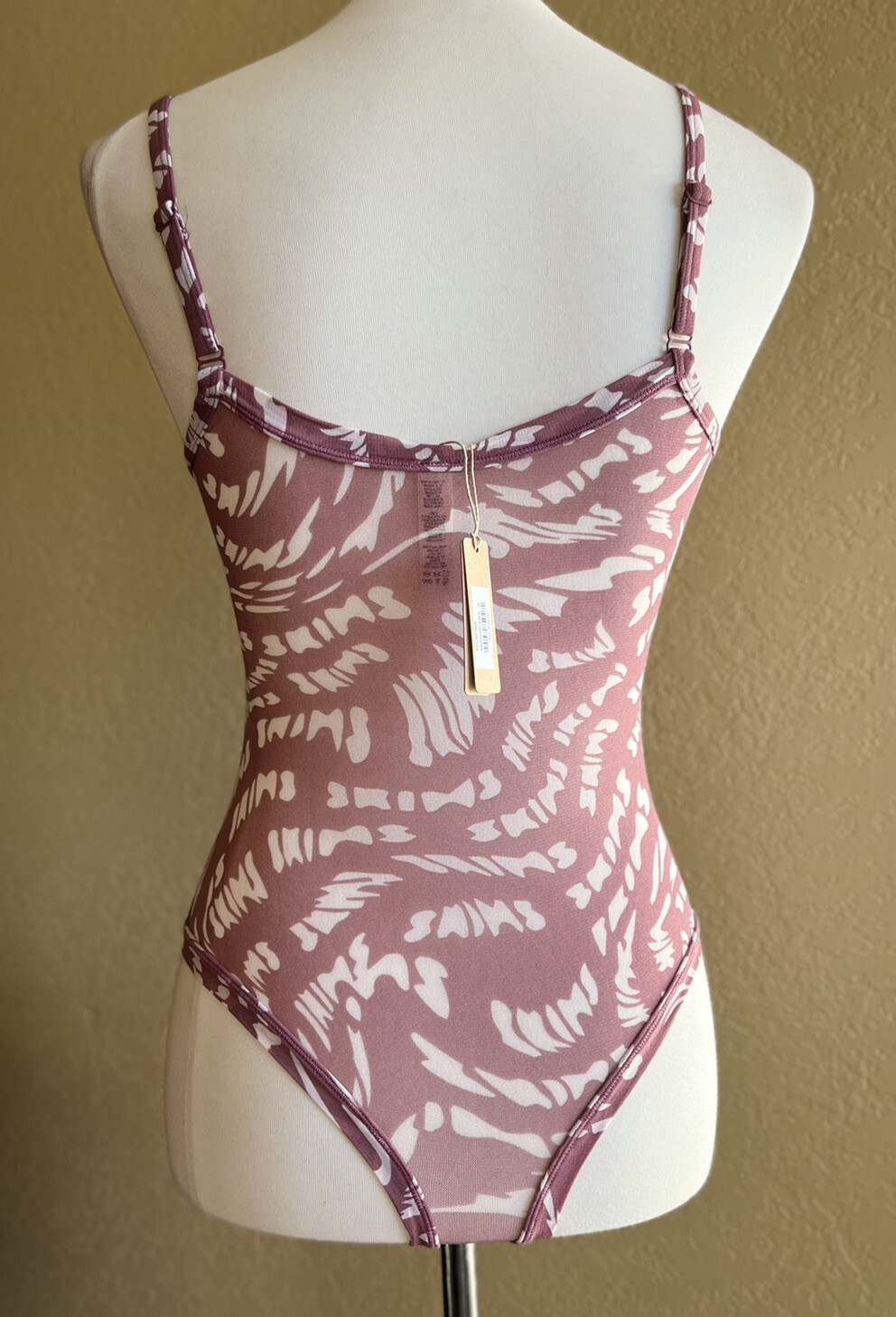 SKIMS Raspberry Swirl Mesh Bodysuit Size M Kim Kardashian Strappy Sexy NWT