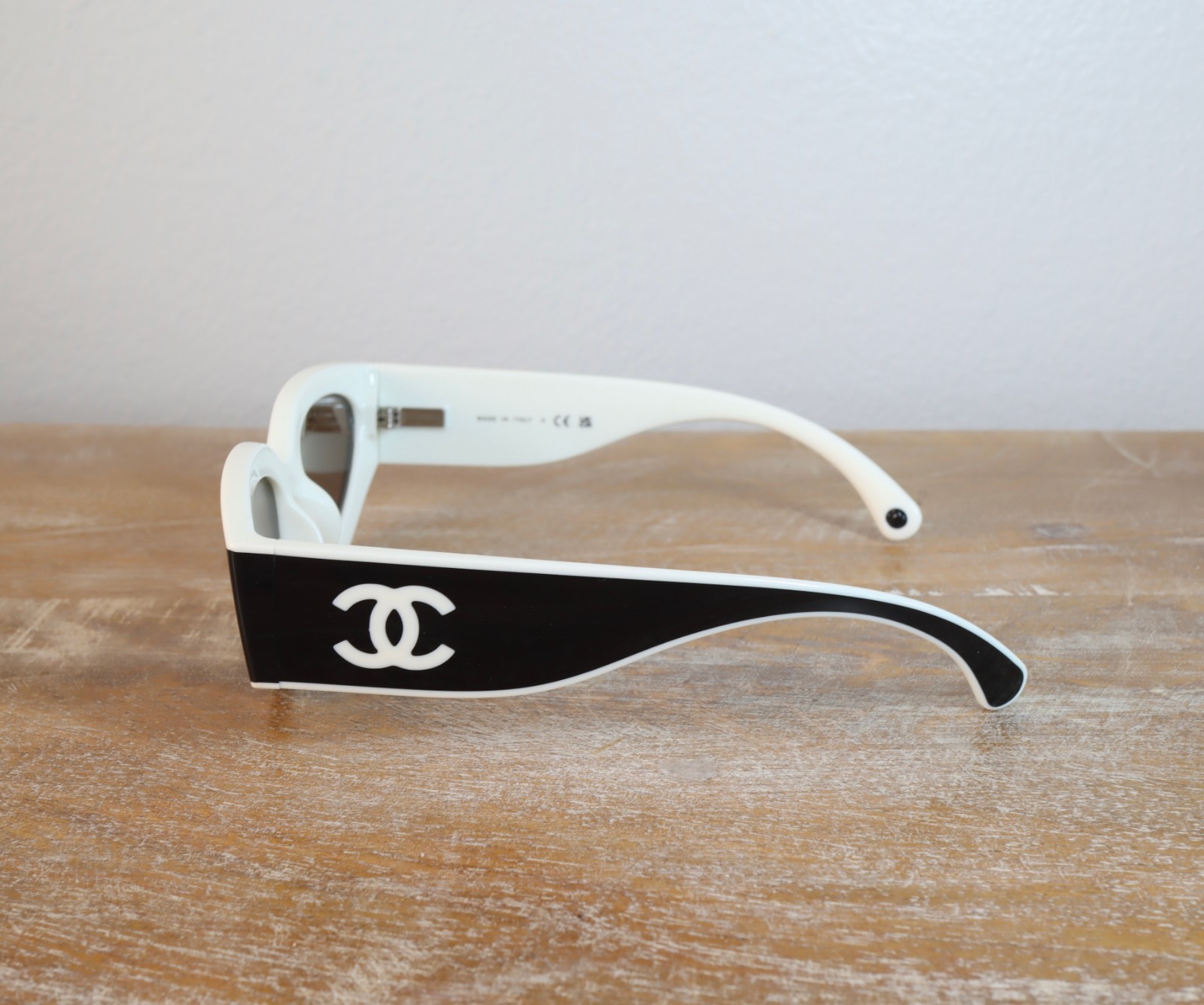 CHANEL 6056 Urban Vintage Cat Eye Sunglasses 54mm Black&White/Beige Lens 100% UV