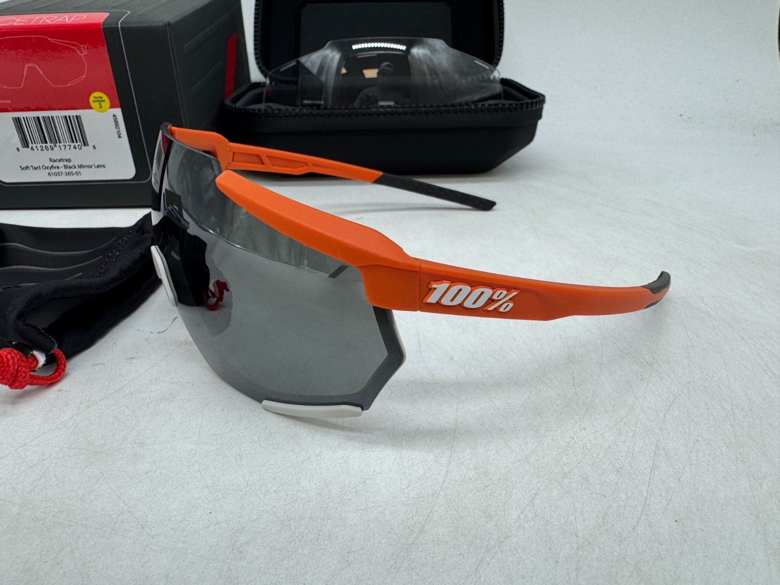 100% Racetrap Performance Sunglasses Sport OXFIRE Frame Black Mirror Lens UV400