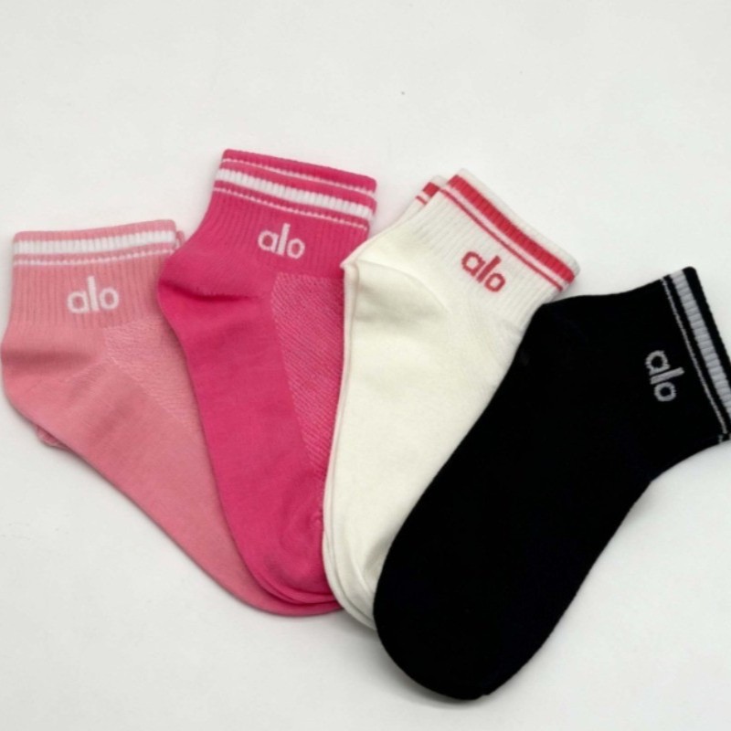 4 Pair Yoga Socks Unisex Half-Crew Throwback Black – Rose Red – White – Pink