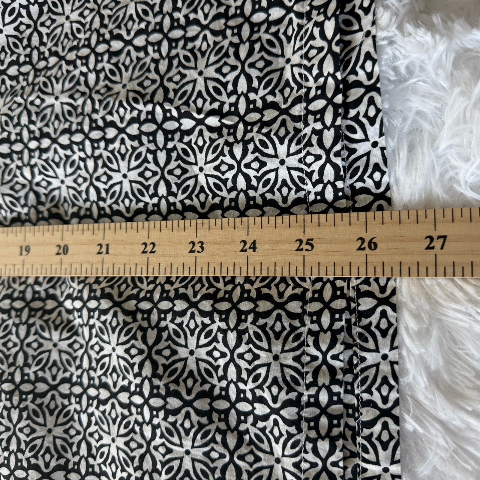 Talbots Tunic Top Womens M White Black Excellent Cotton Geometric Pintuck