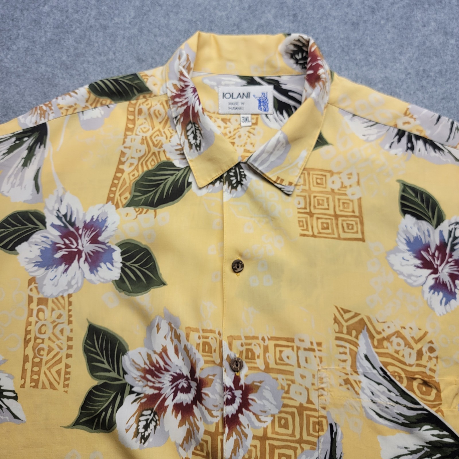 Iolani Hawaiian Vintage Adult 3XL Yellow Rayon Floral Button Up