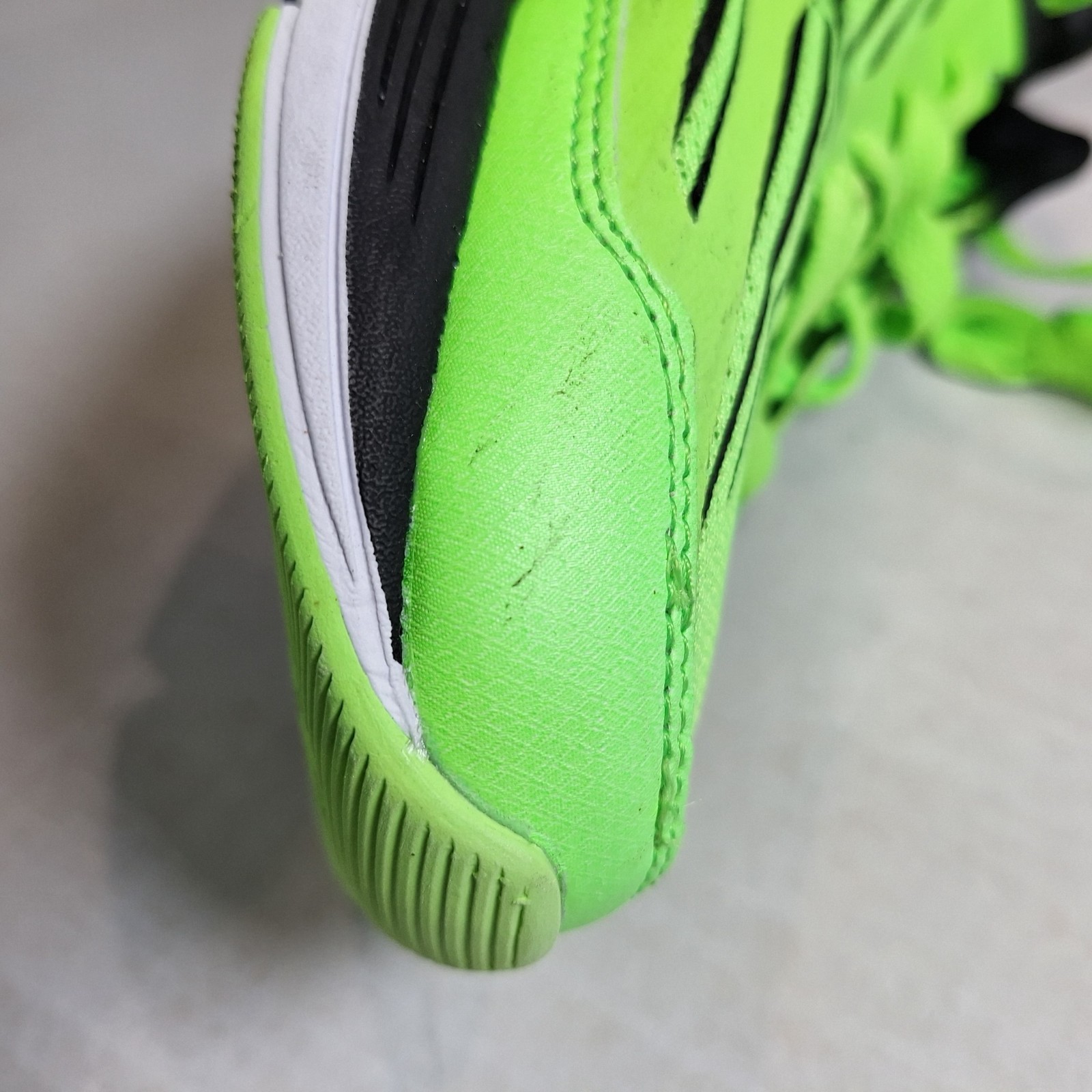 Avia MNAV4400004 Men’s Size 12 Neon Green Running Shoes | Discontinued Model