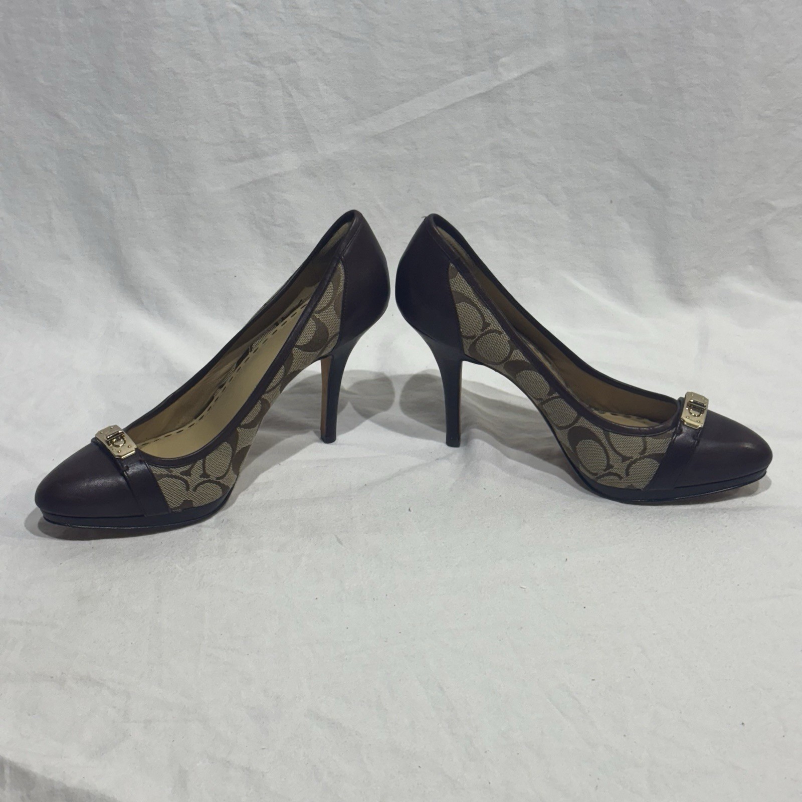 Coach Signature Canvas & Leather Heels Pumps Brown Tan Size 9.5B Stiletto