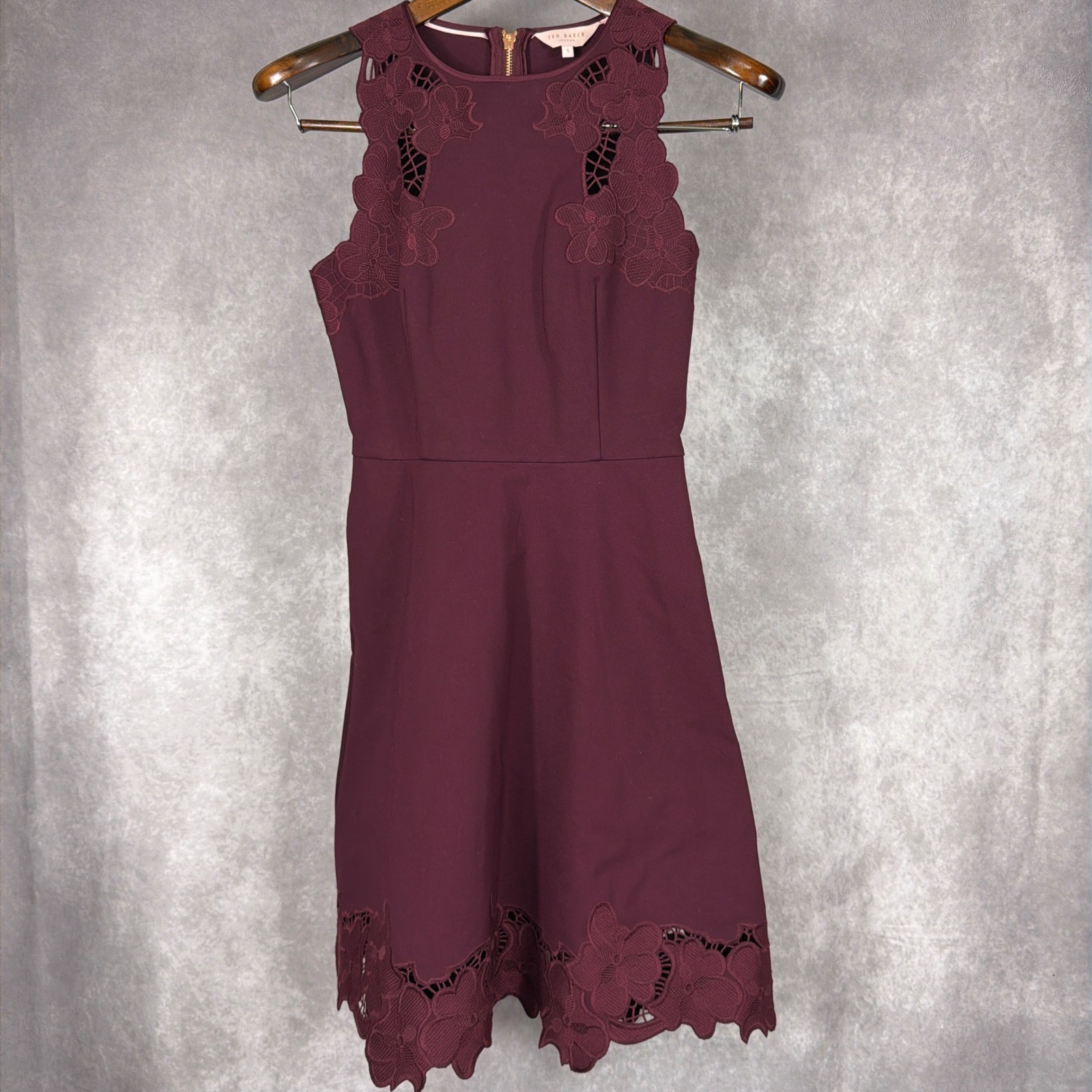 Ted Baker Emmona Floral Lace Cut Out Fit and Flare Dress Size 1 Burgundy Maroon