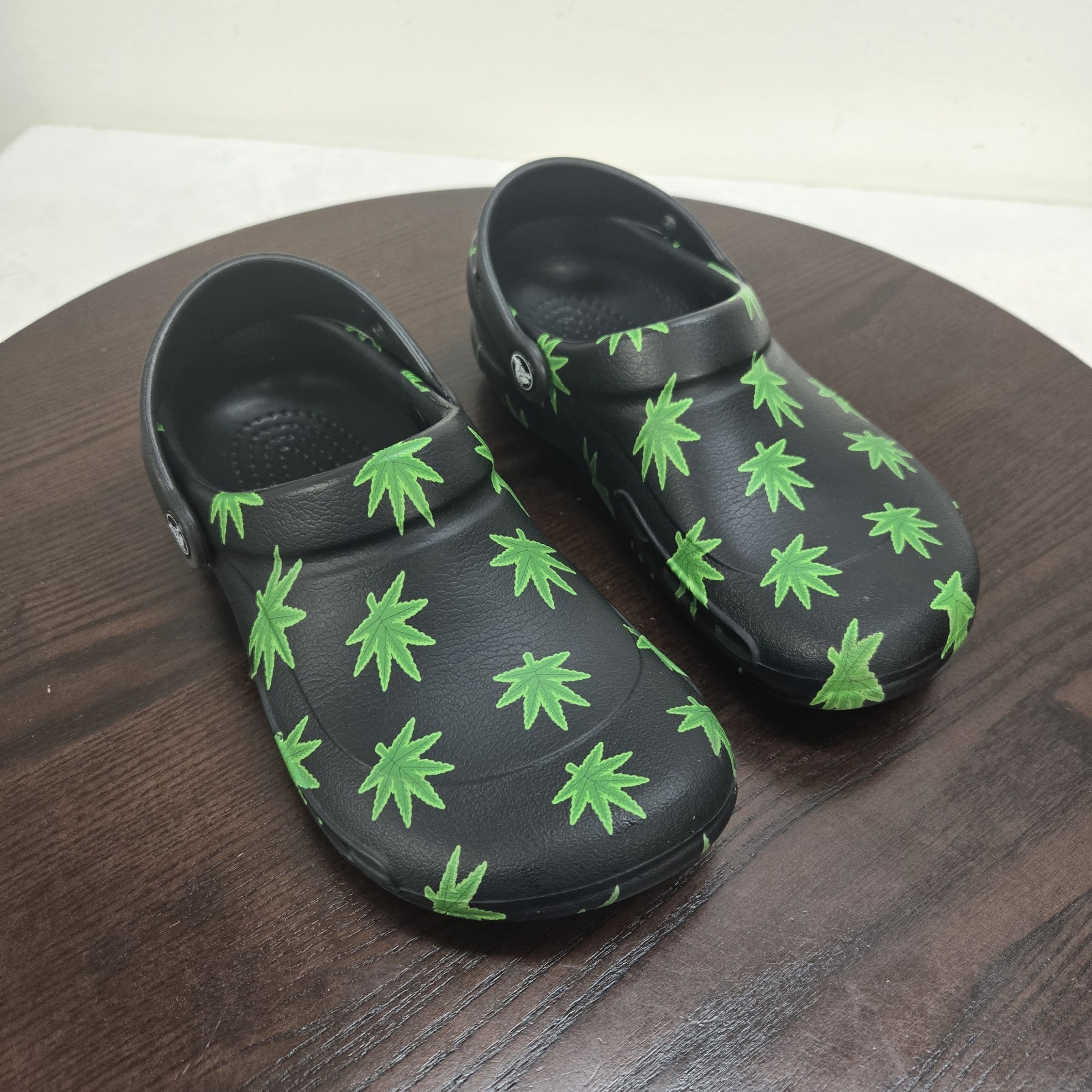 Hemp Leaf Classic Crocs Clogs Black Green Men 4 Women 6 Marijuana Weed Slip On