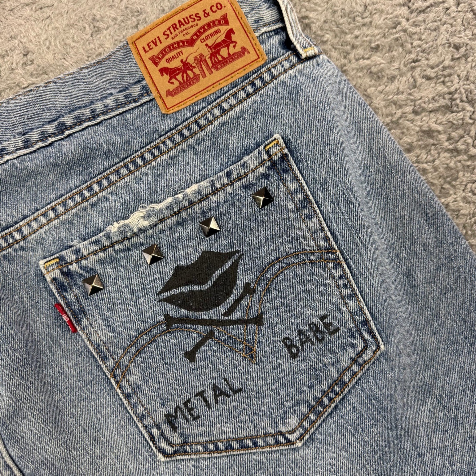 Levis Custom Studded Punk Denim Mini Skirt Metal Babe Grunge Graphic 38″ Atheist