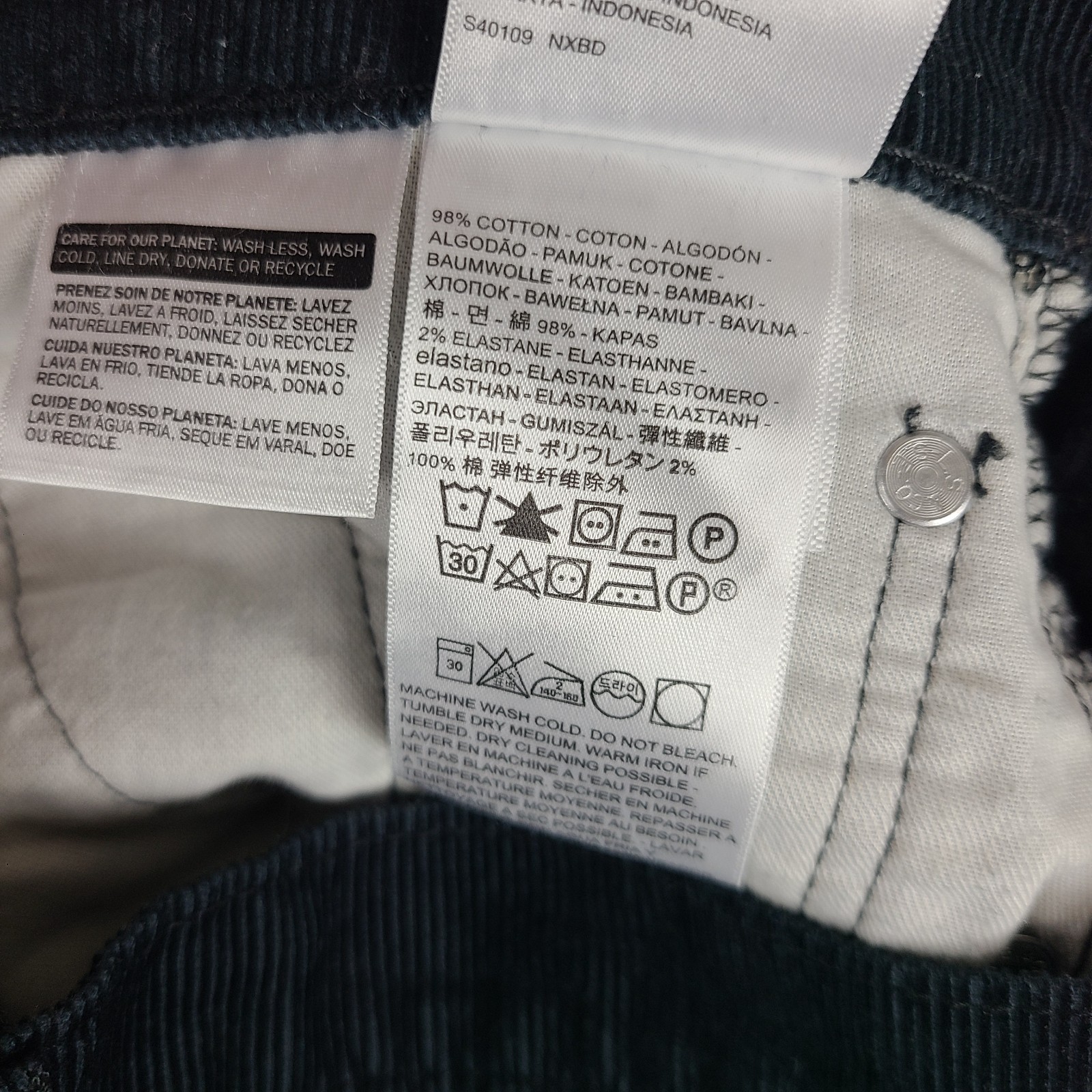 Levi’s 502 Pants Mens 32×30 Black Tapered Fit Corduroy