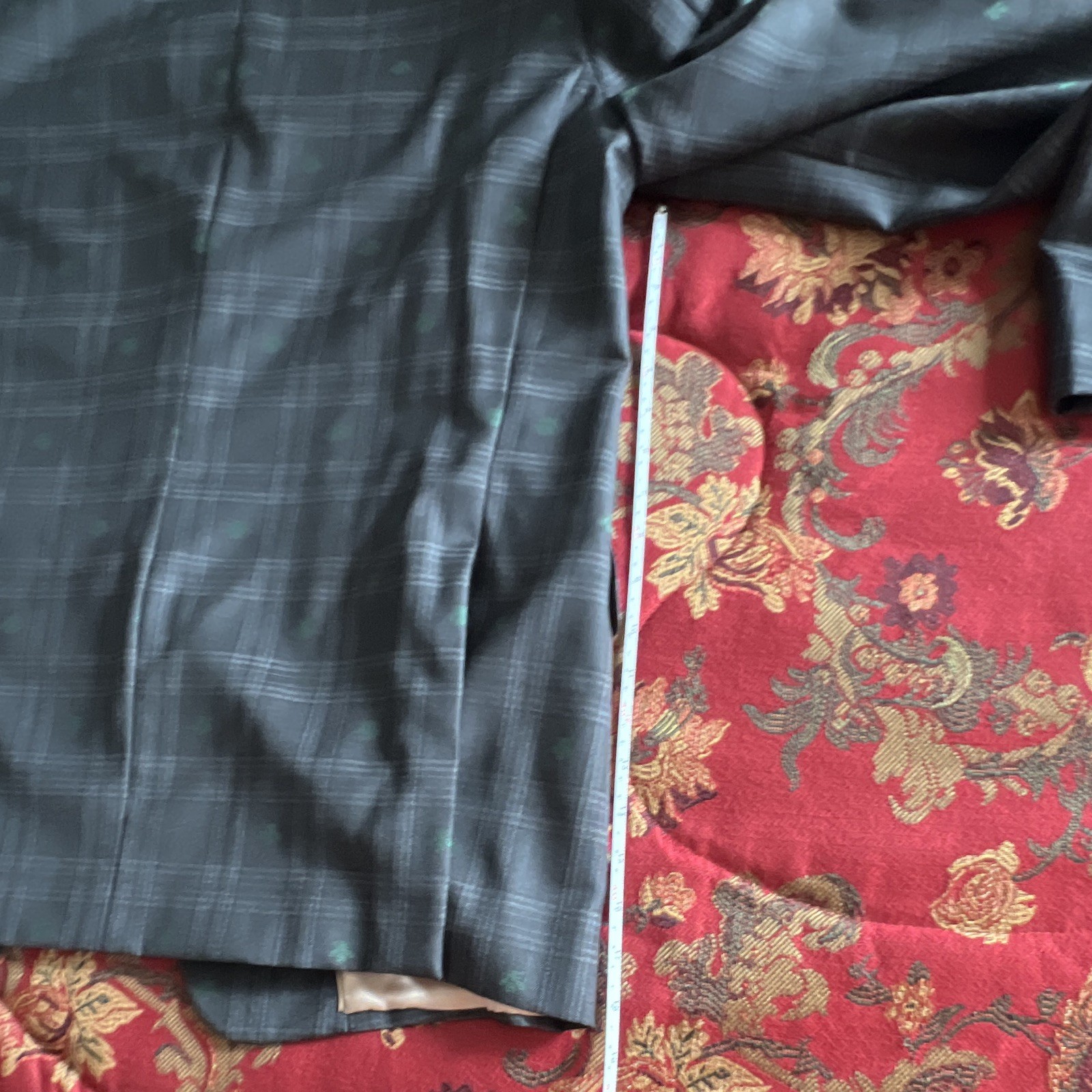 Gucci Men’s Gray Plaid with Bees Wool 2-Piece Suit EU54 44″ Chest
