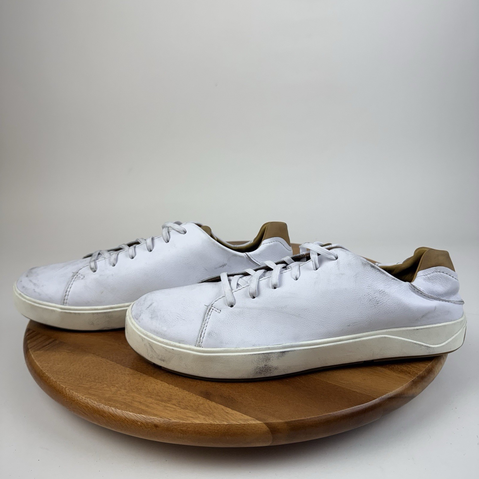 New NWT Mens Olukai Lae’ahi Li ‘Ili White Leather Casual Sneakers Size 11 M
