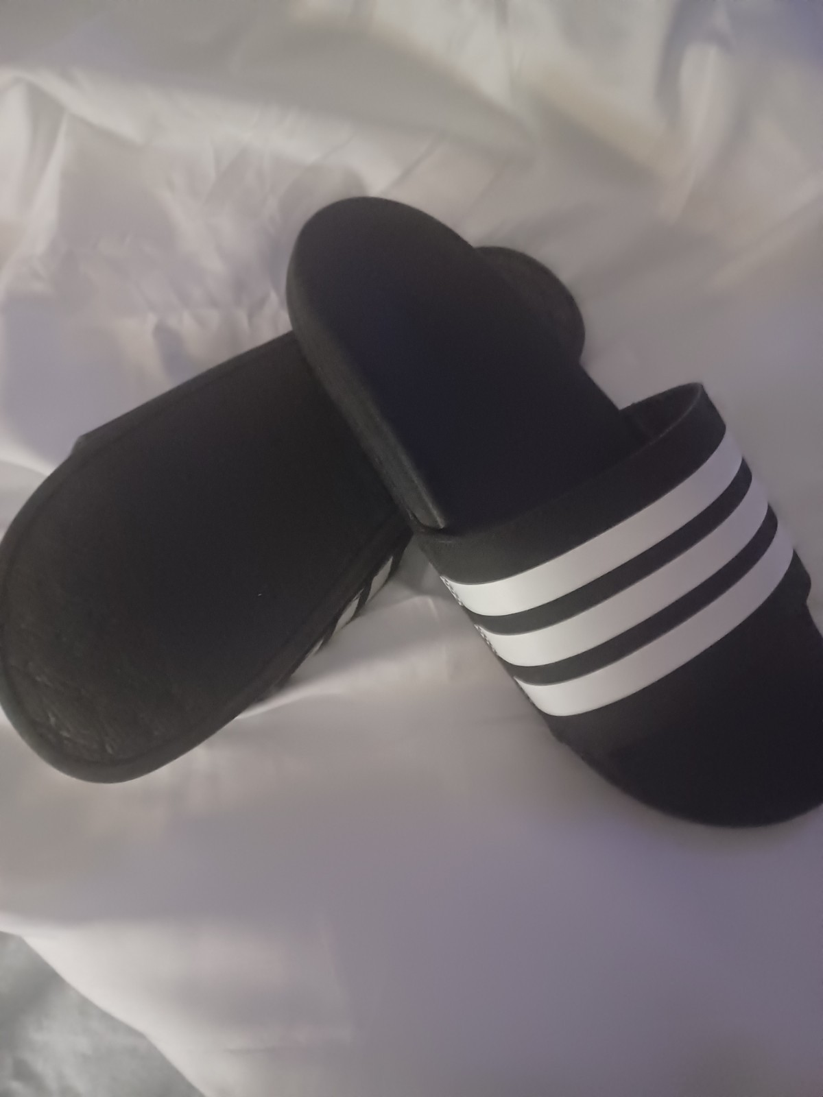 adidas Men’s Size 9 Adjustable Slide Sandals Black-and-White