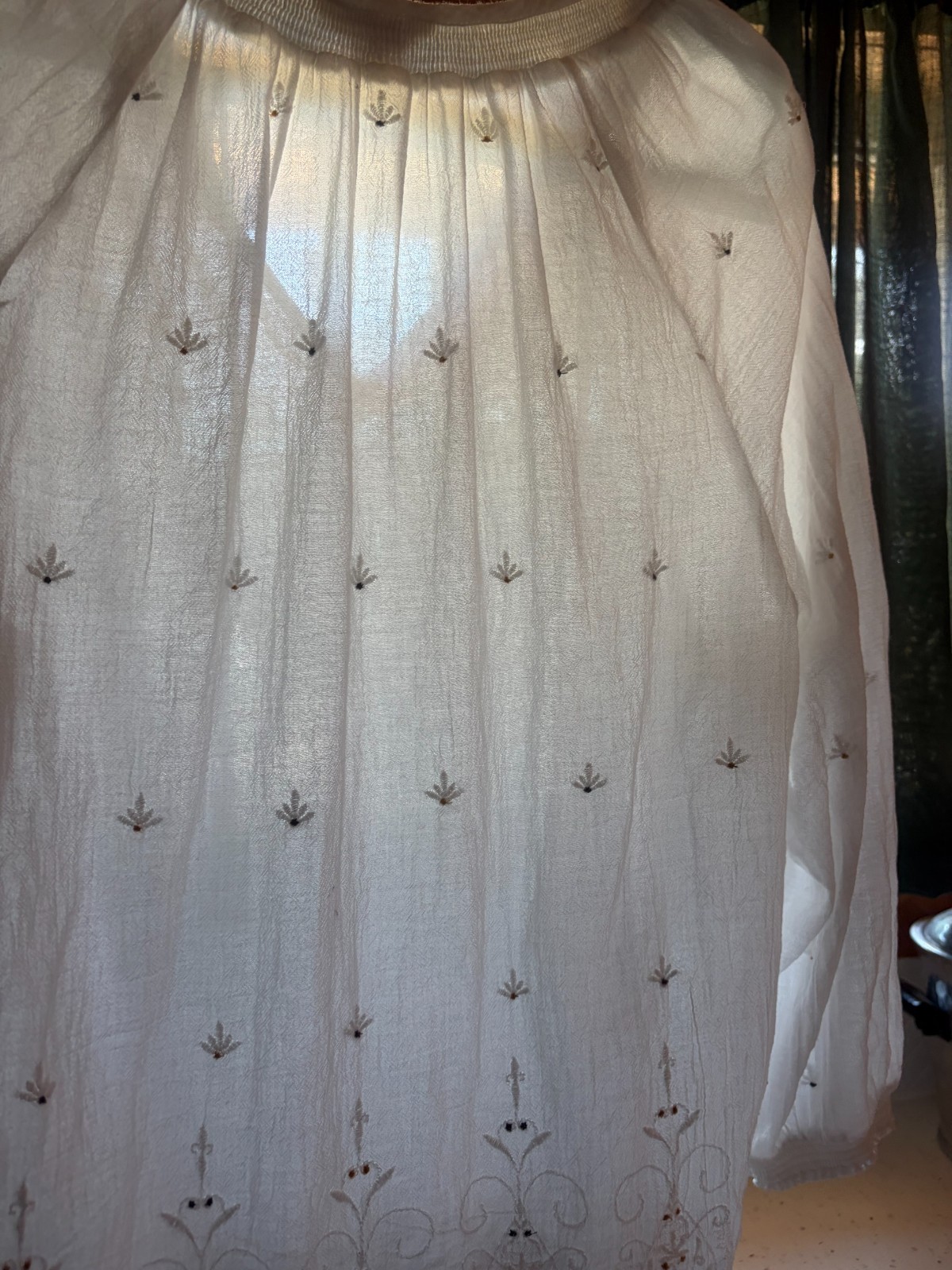 Lucky Brand Boho White Eyelet Embroidered Peasant Bouse Cotton Embroidered Med