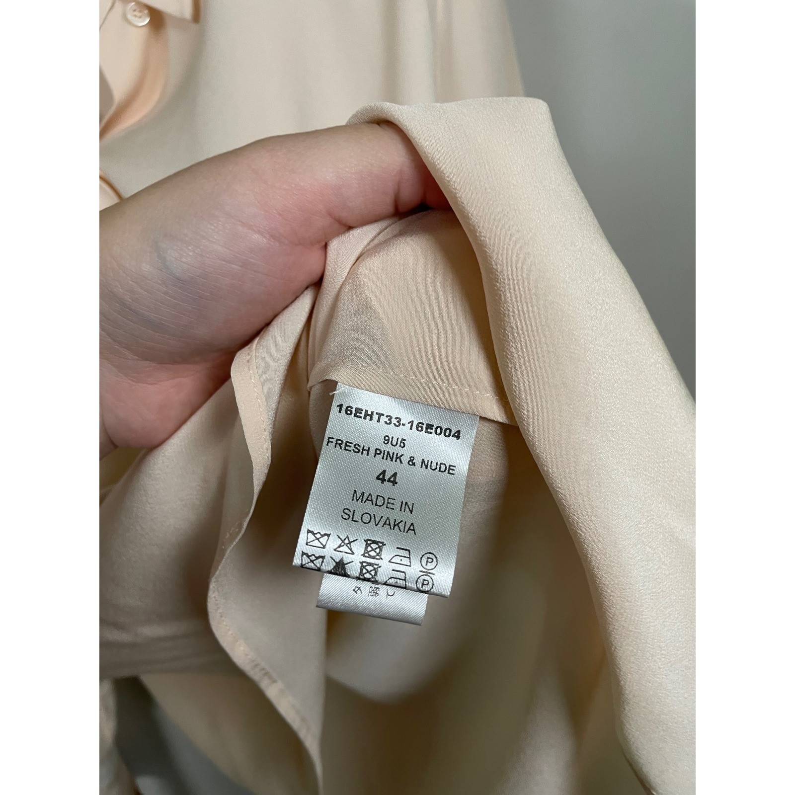 Chloé Pale Pink Silk Button Down Blouse Size 44 Feminine Quiet Luxury Designer