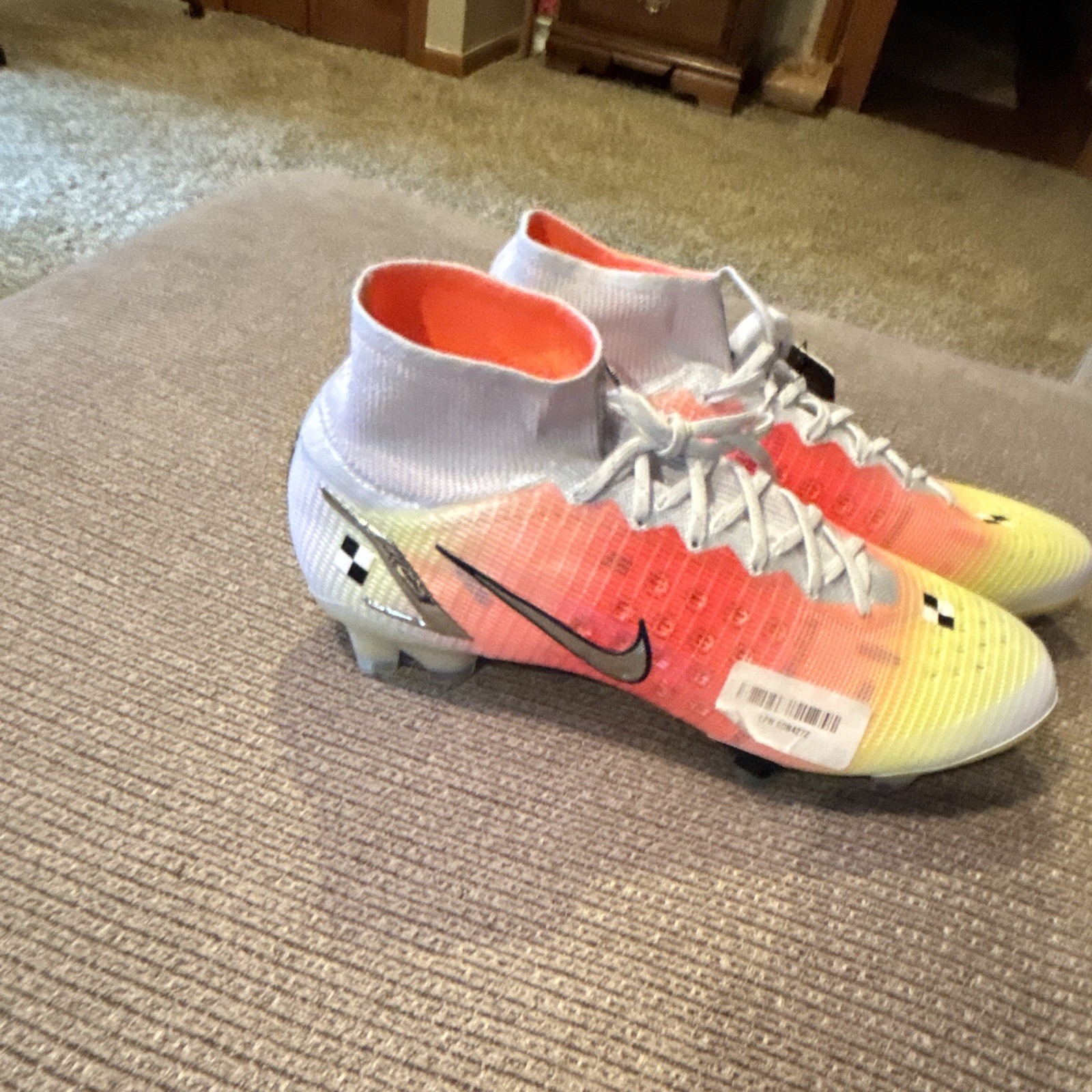 Nike Mercurial Dream Mercurial Superfly Mid-Top Lace-Up Plastic Cleats