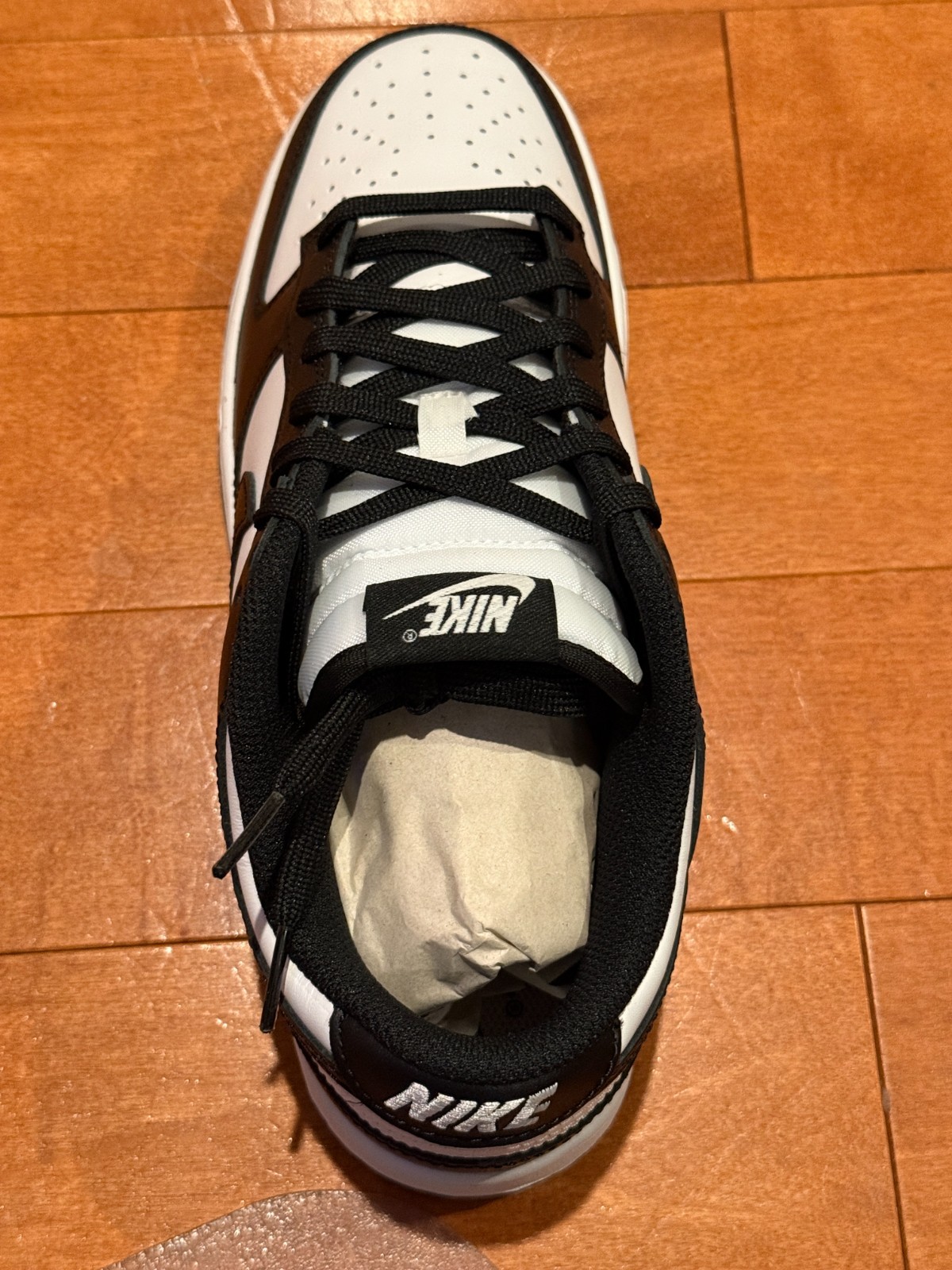 BRAND NEW IN BOX Nike Dunk Low Panda Black/White Athletic Sneakers 8.5 M / 10 W