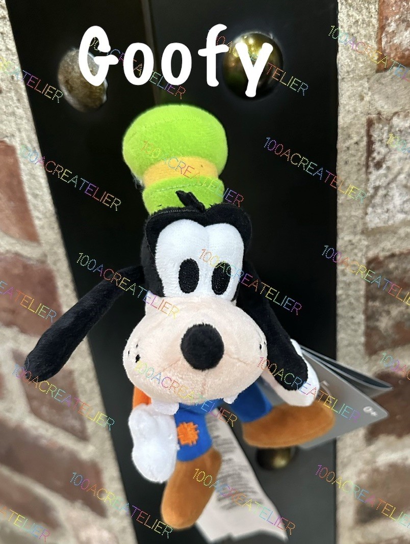 Disney Parks Small Magnet Hands Plush Pal